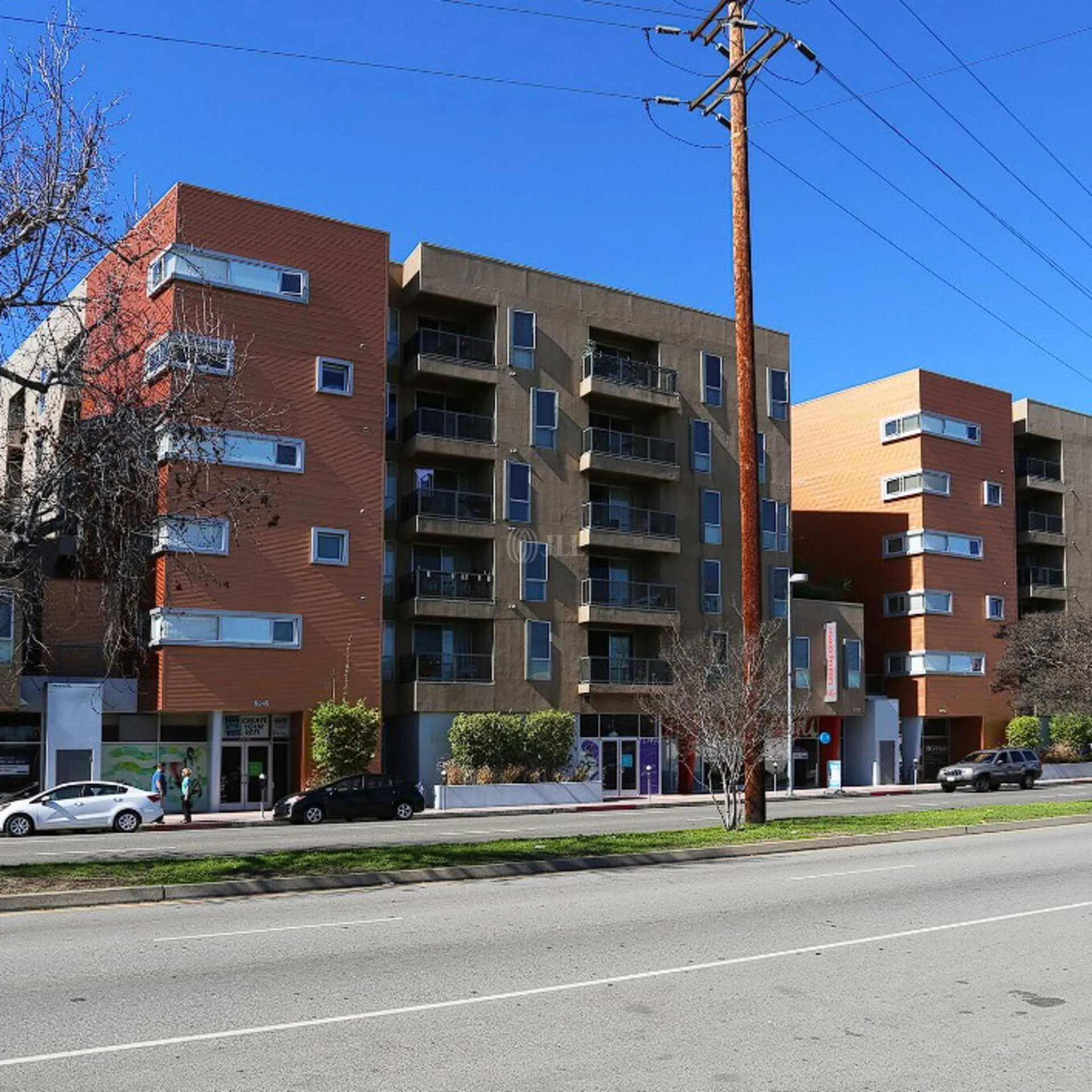 Muse Commercial — Lease in North Hollywood, CA, photo 2 of 4