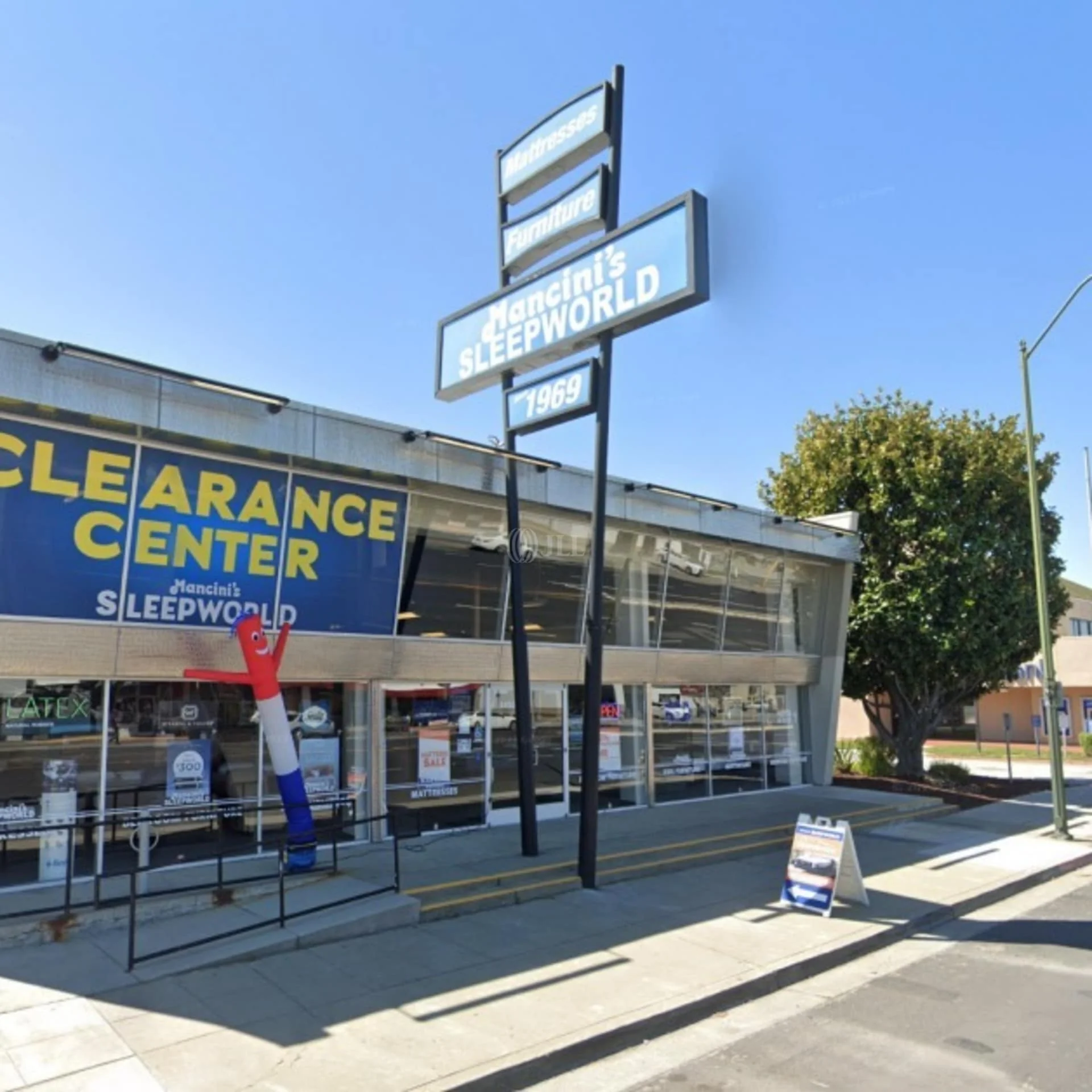 Former Mattress Store — Lease in San Jose, CA, photo 3 of 4