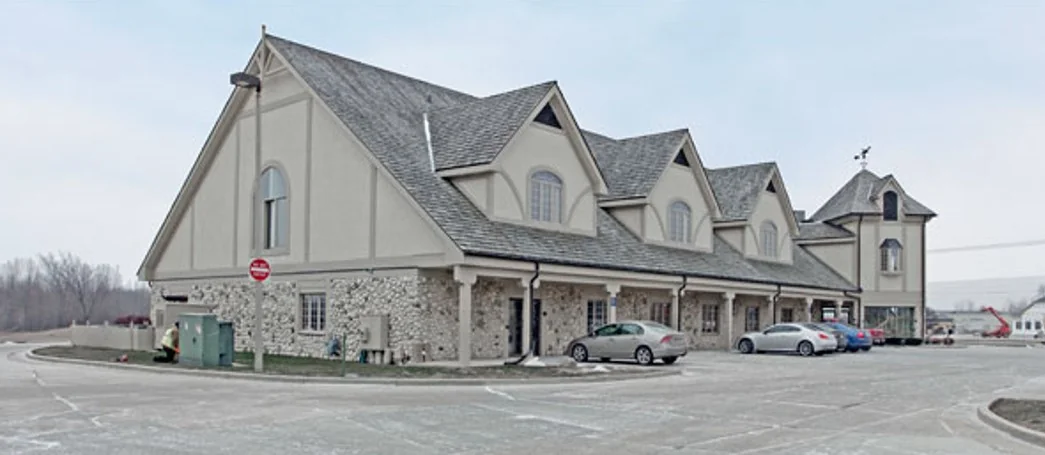 N112W18741 Mequon Rd — Lease in Germantown, WI, photo 1 of 5