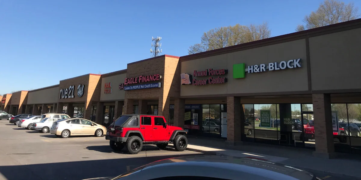 Dixie Valley Center — Lease in Louisville, KY, photo 4 of 4