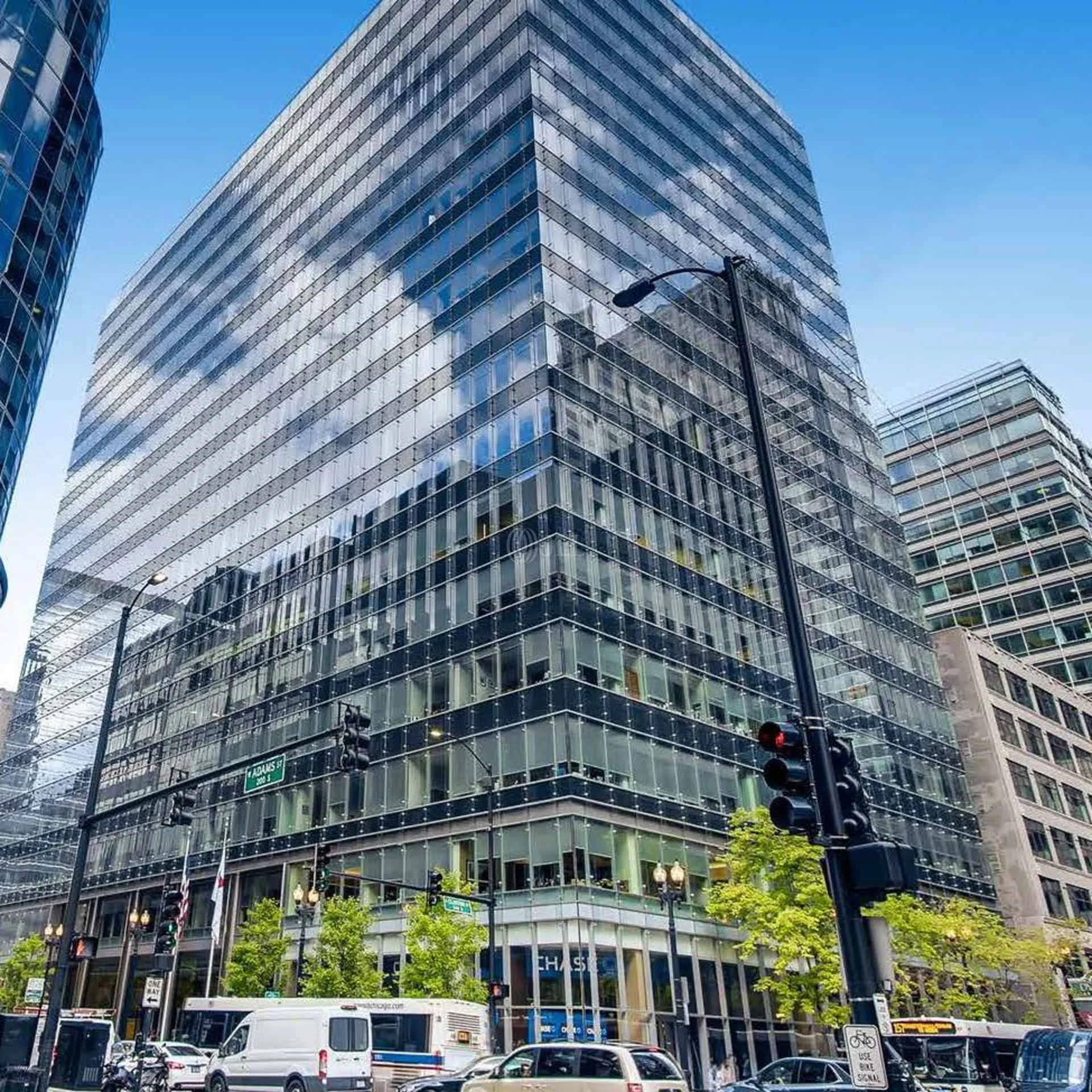 550 W Adams - Retail - photo 2 - Chicago, IL