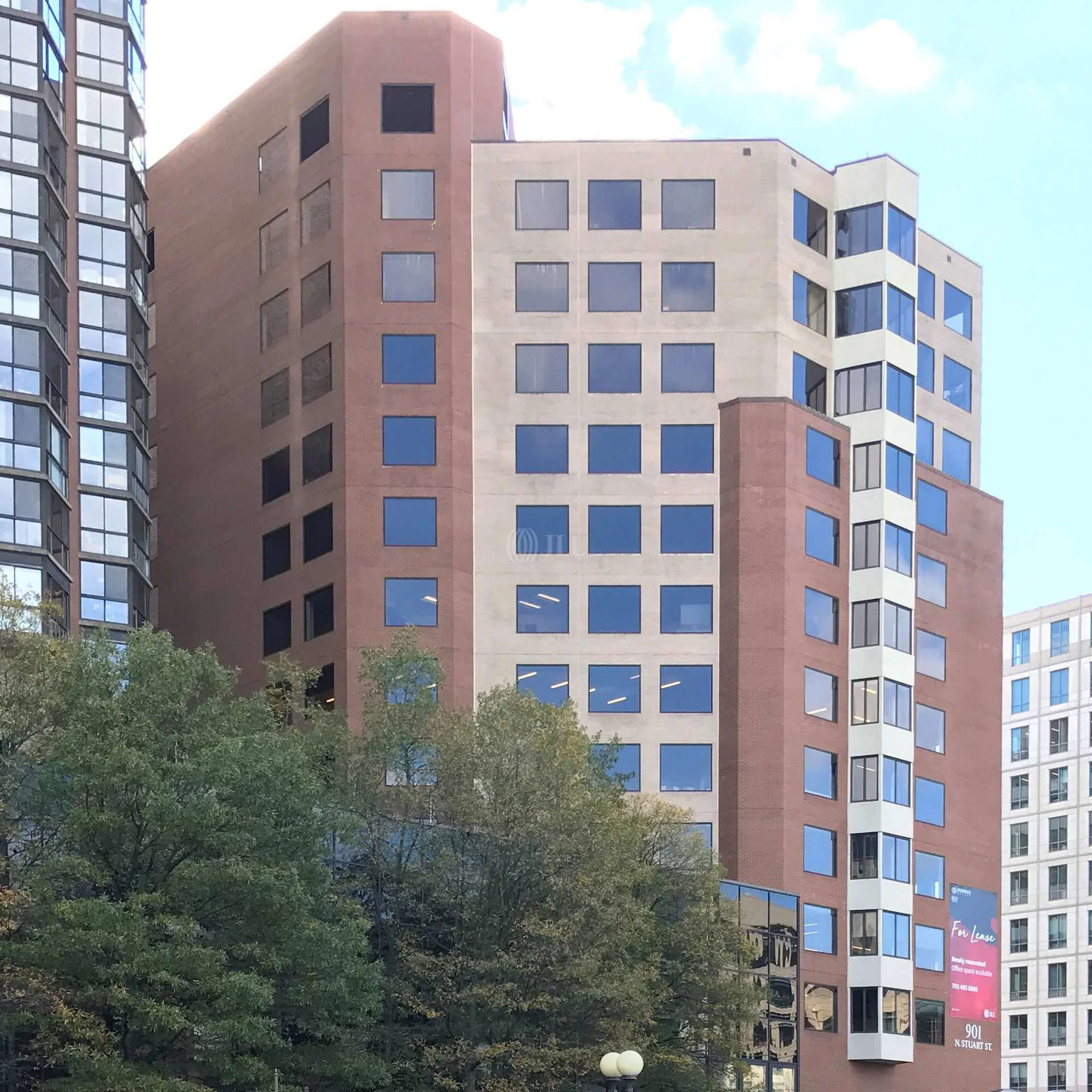 Ballston Metro Center Retail — Lease in Arlington, VA, photo 3 of 5
