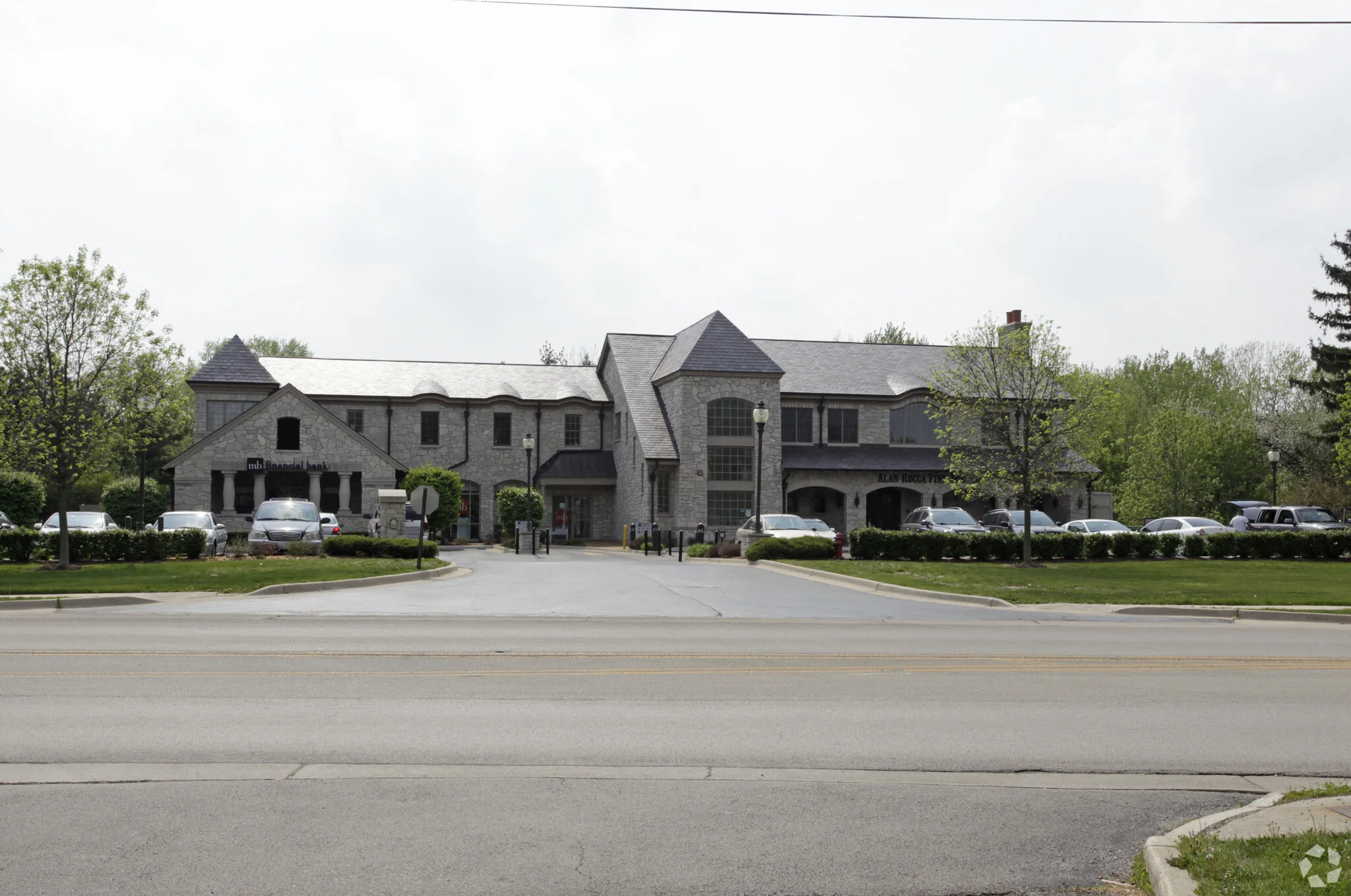 3824 York Rd — Lease in Oak Brook, IL, photo 1 of 8