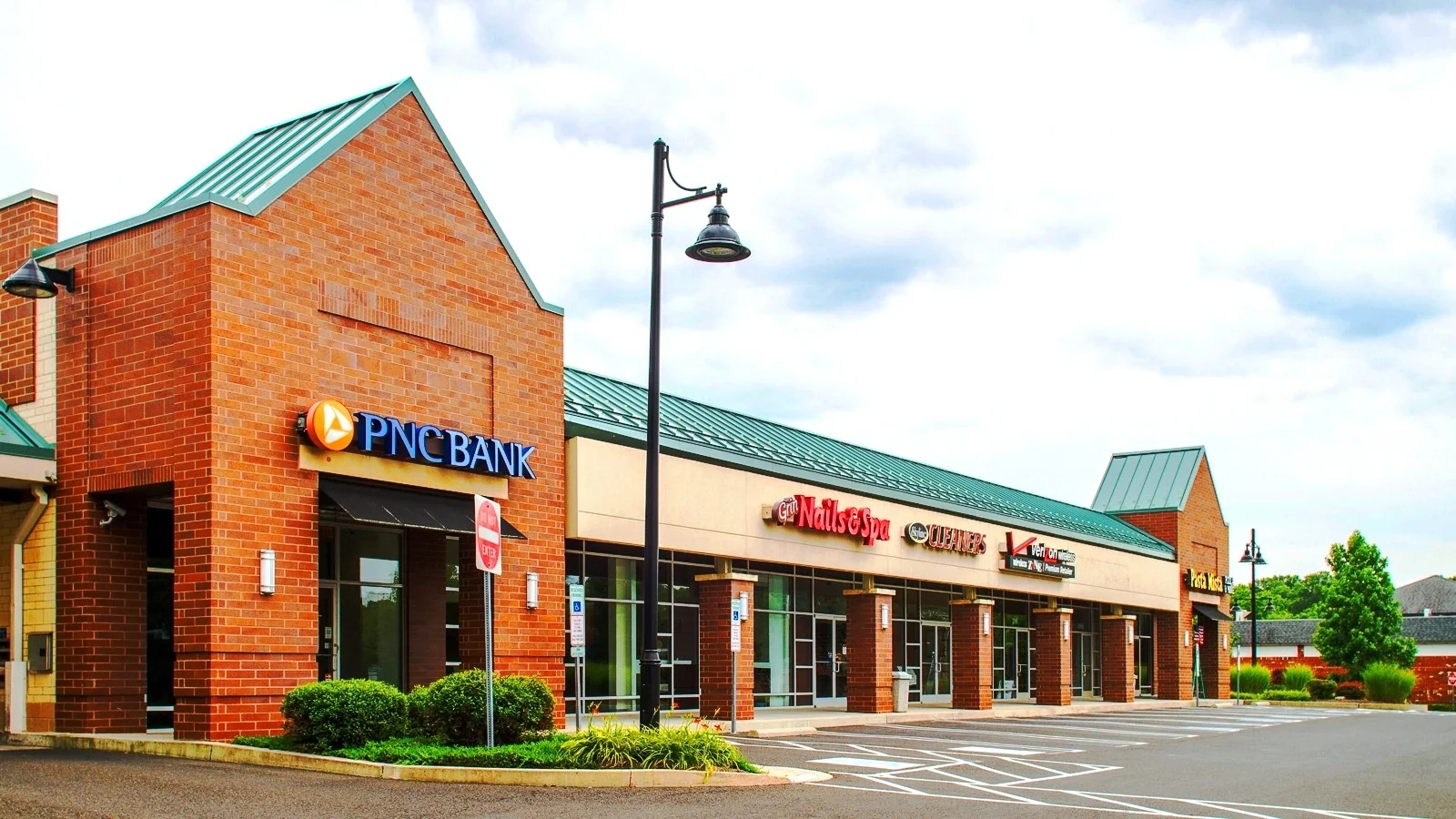 Skyline Plaza - photo 2 - Chalfont, PA
