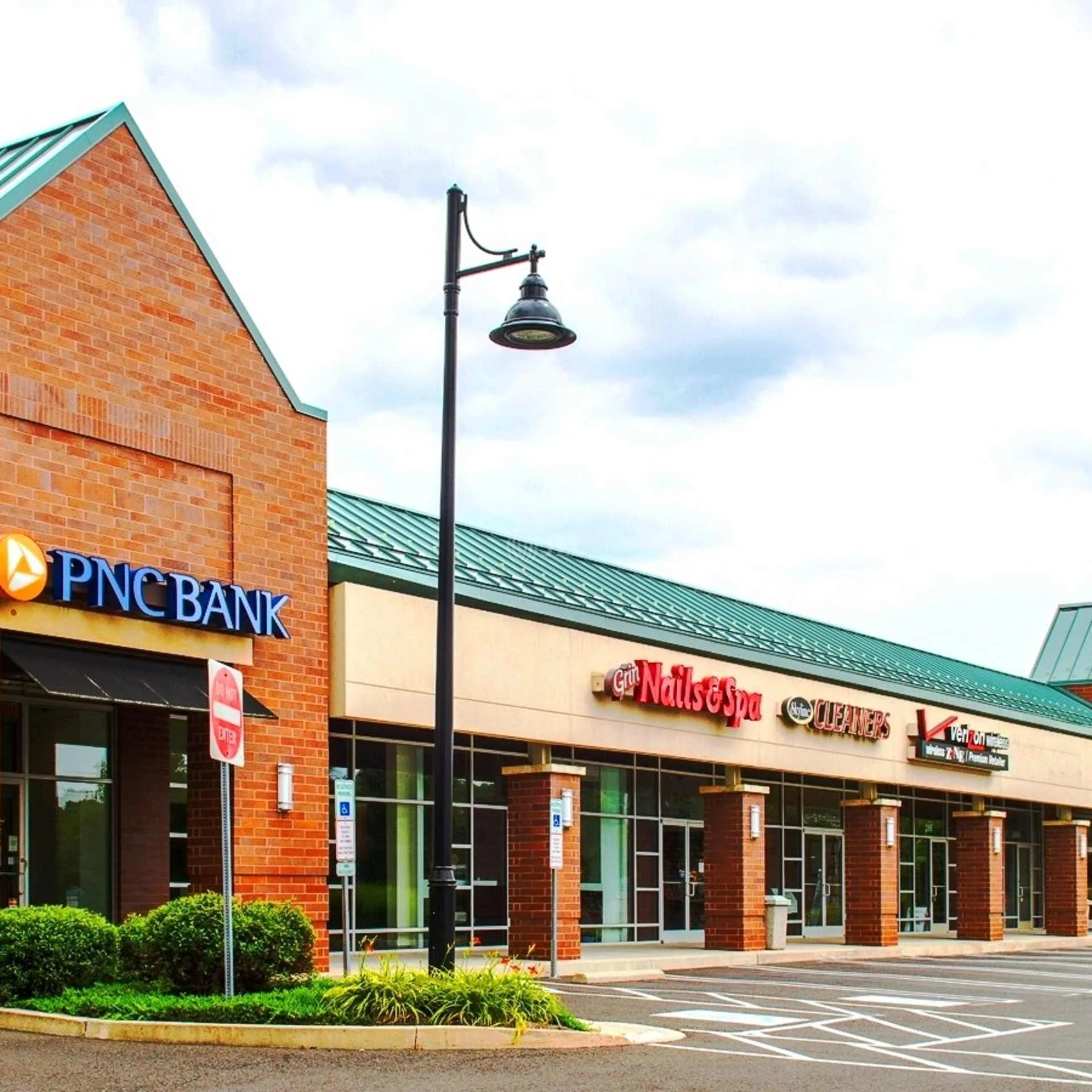 Skyline Plaza - photo 4 - Chalfont, PA