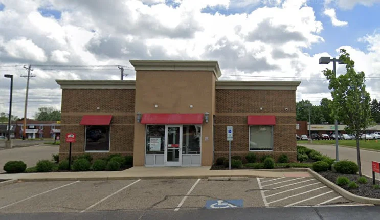 Key Bank Branch Building — Lease in Canton, OH, photo 1 of 5