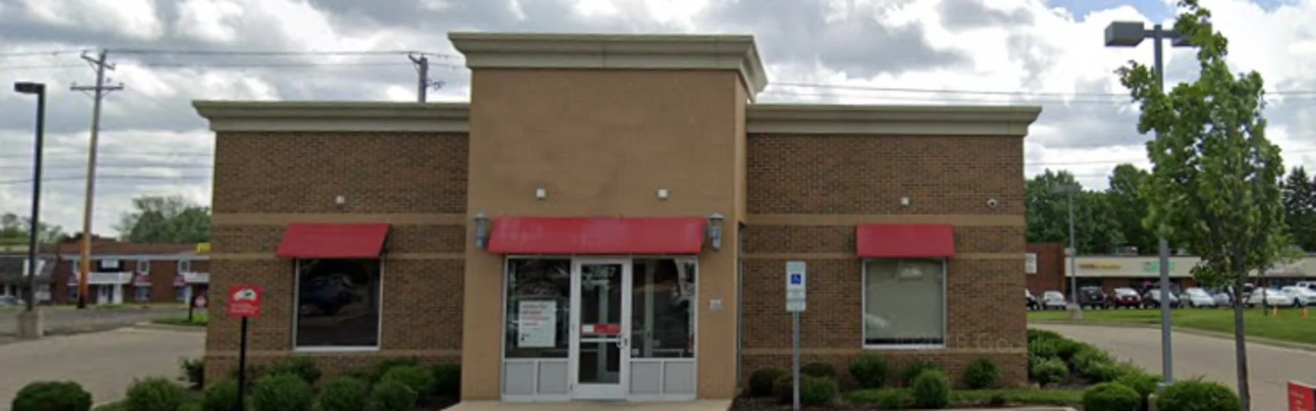 Key Bank Branch Building — Lease in Canton, OH, photo 4 of 5