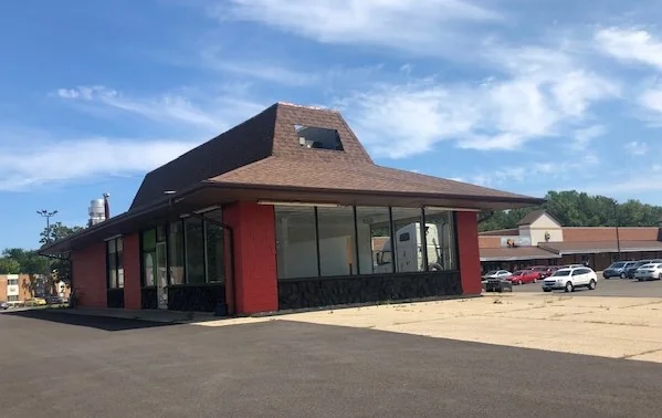 Timberlake Shopping Center — Lease in Waukegan, IL, photo 1 of 4