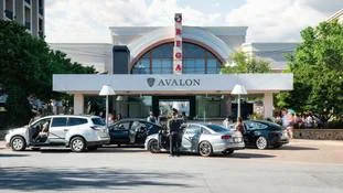 Avalon — Lease in Alpharetta, GA, photo 3 of 8