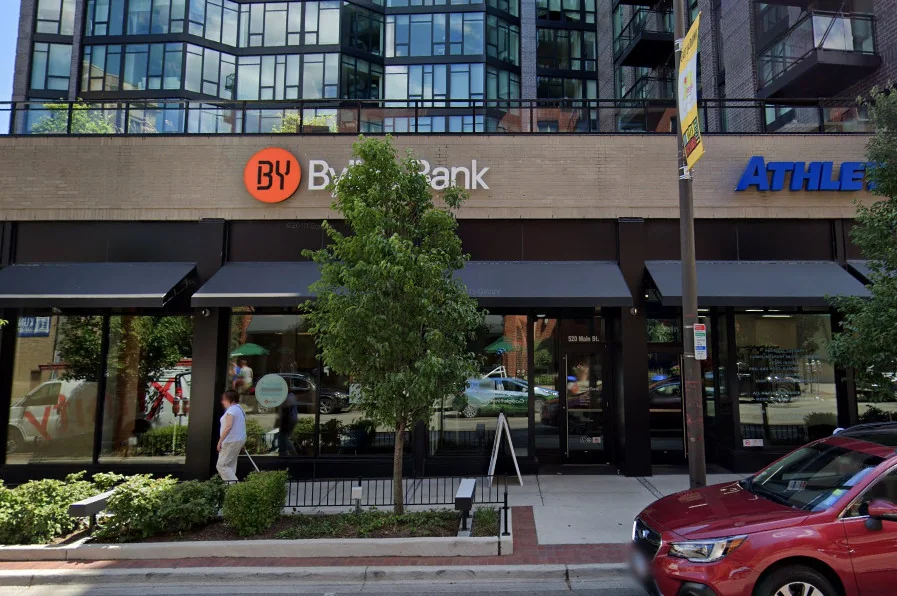 520 Main Street — Lease in Evanston, IL, photo 1 of 5