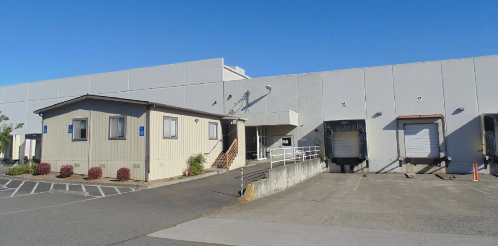 1234 SE Martin Luther King Jr Blvd — Sale in Portland, OR, photo 2 of 8