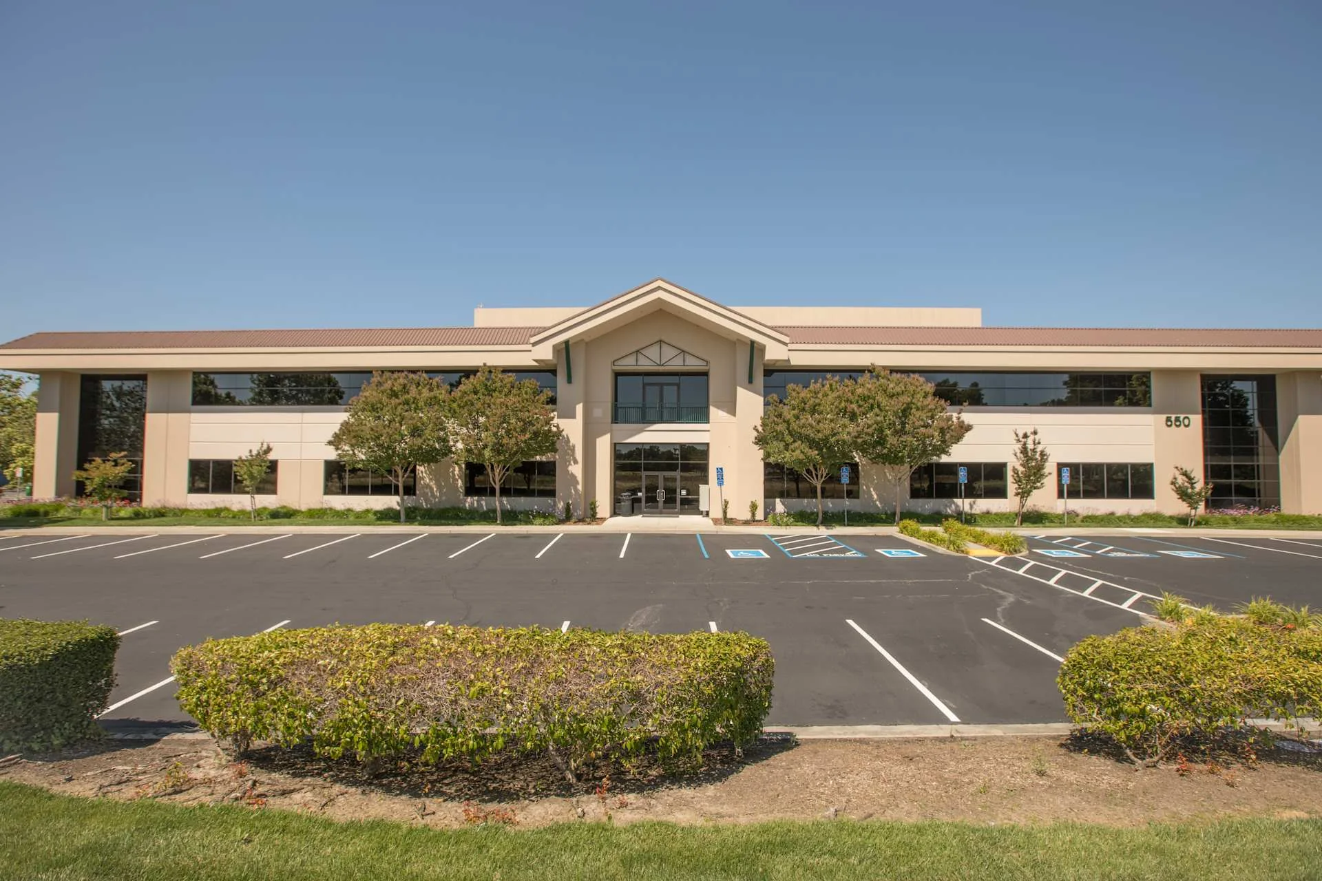 550 Gateway Dr — Lease in Napa, CA, photo 2 of 2