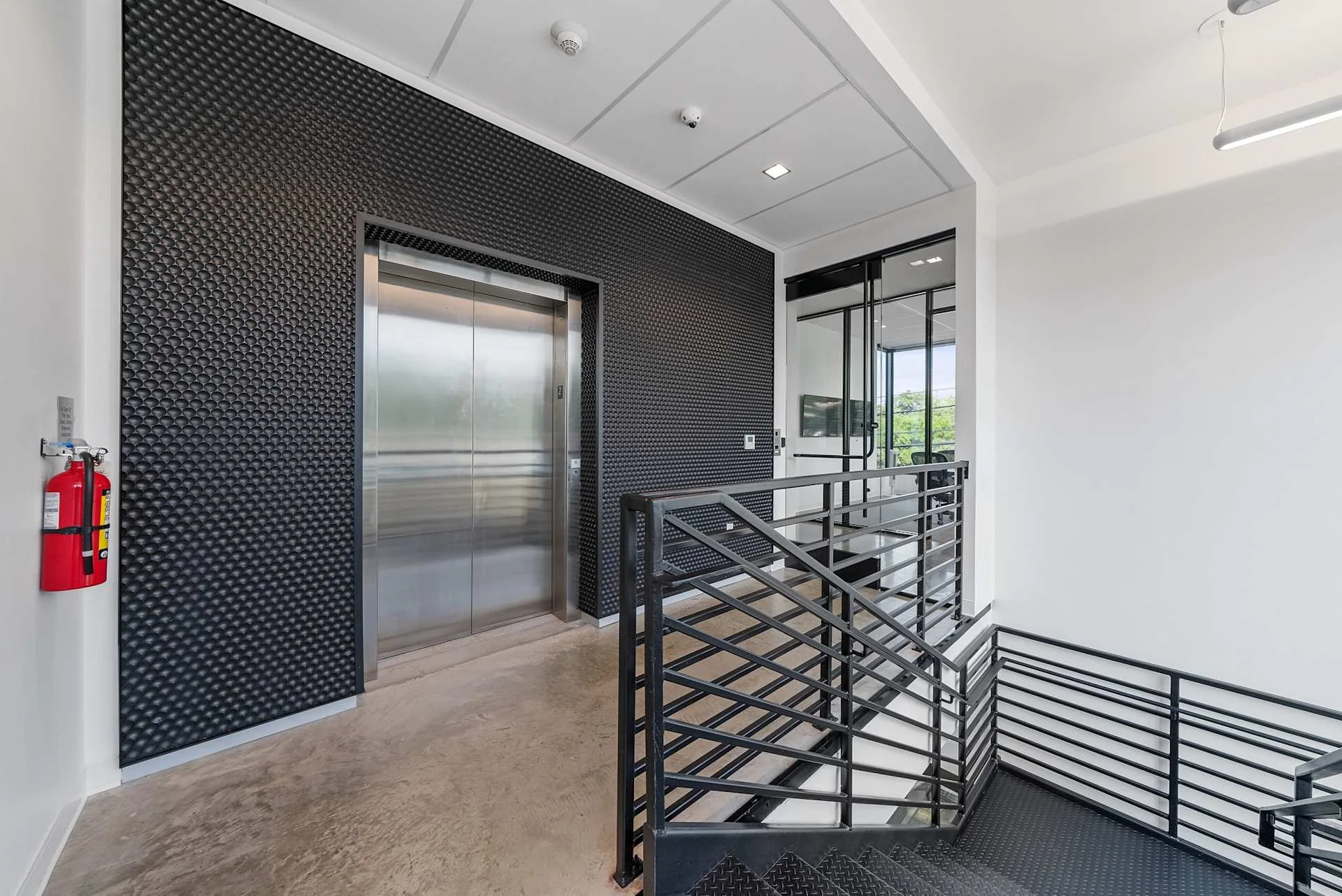 2600 S 1st - photo 3 - Austin, TX