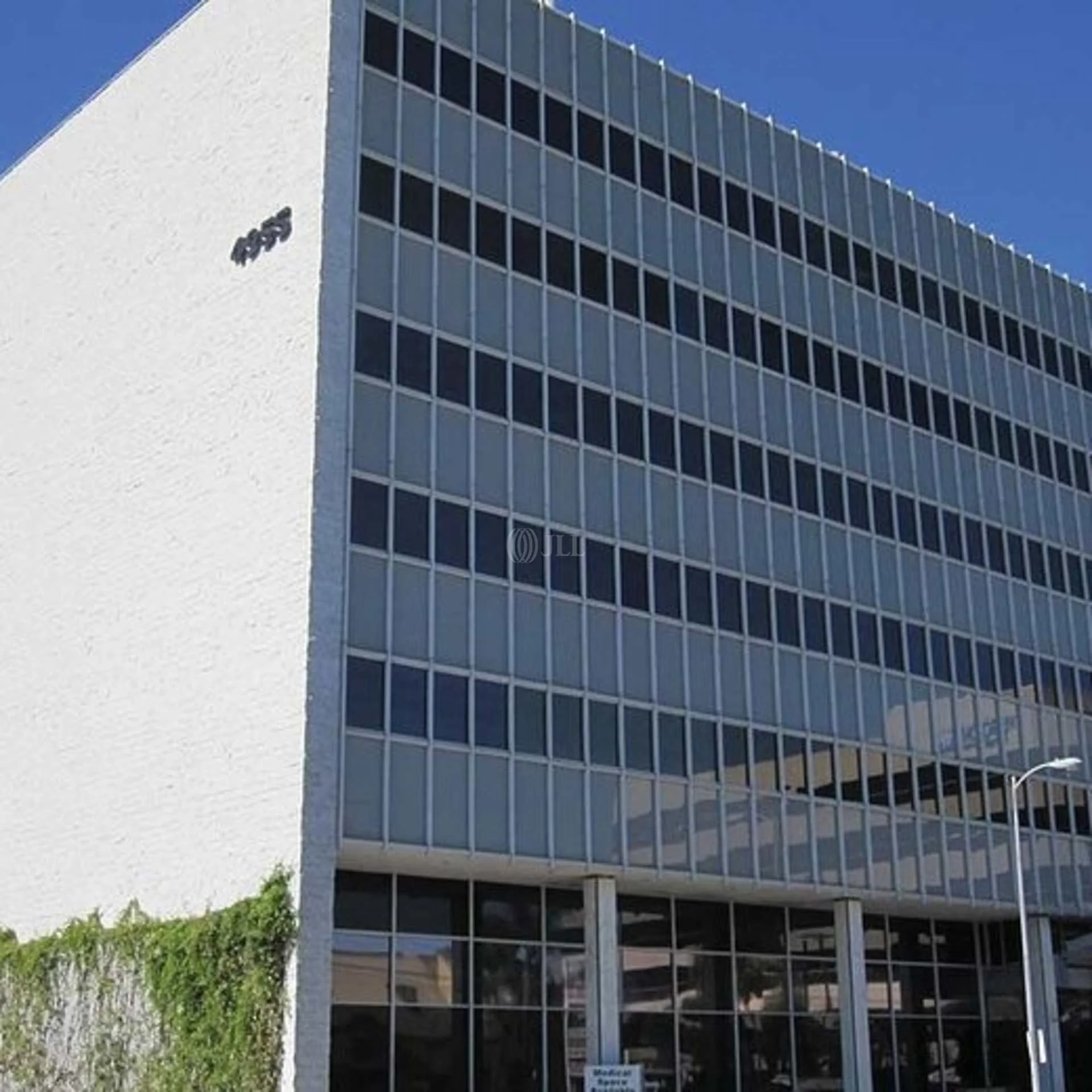 Sherman Oaks Medical Plaza — Lease in Sherman Oaks, CA, photo 2 of 4