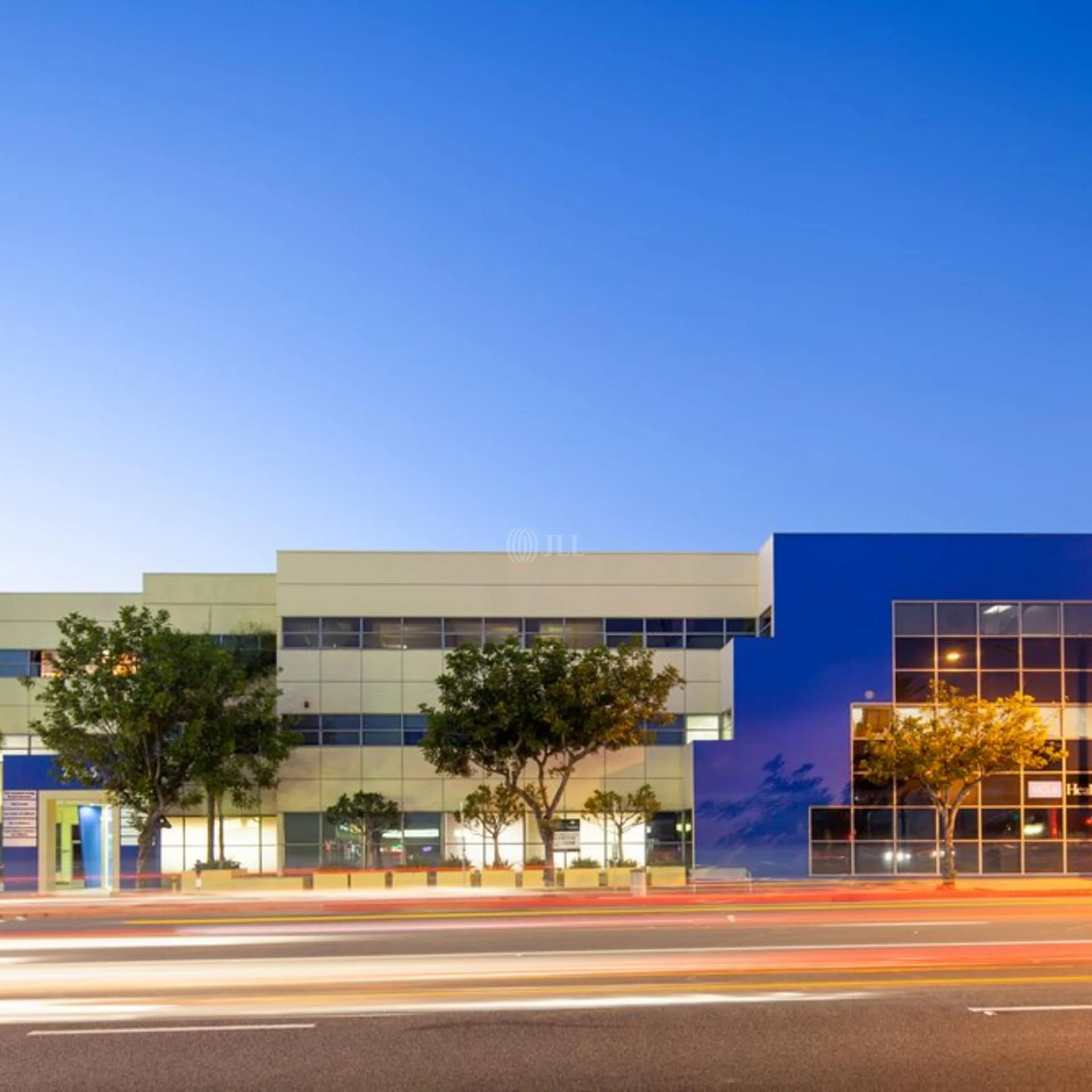 2825 Santa Monica Blvd — Lease in Santa Monica, CA, photo 2 of 4
