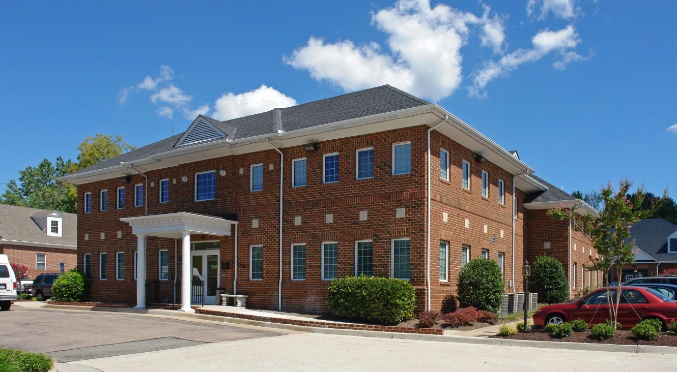 5320 Patterson Ave — Lease in Richmond, VA, photo 1 of 4