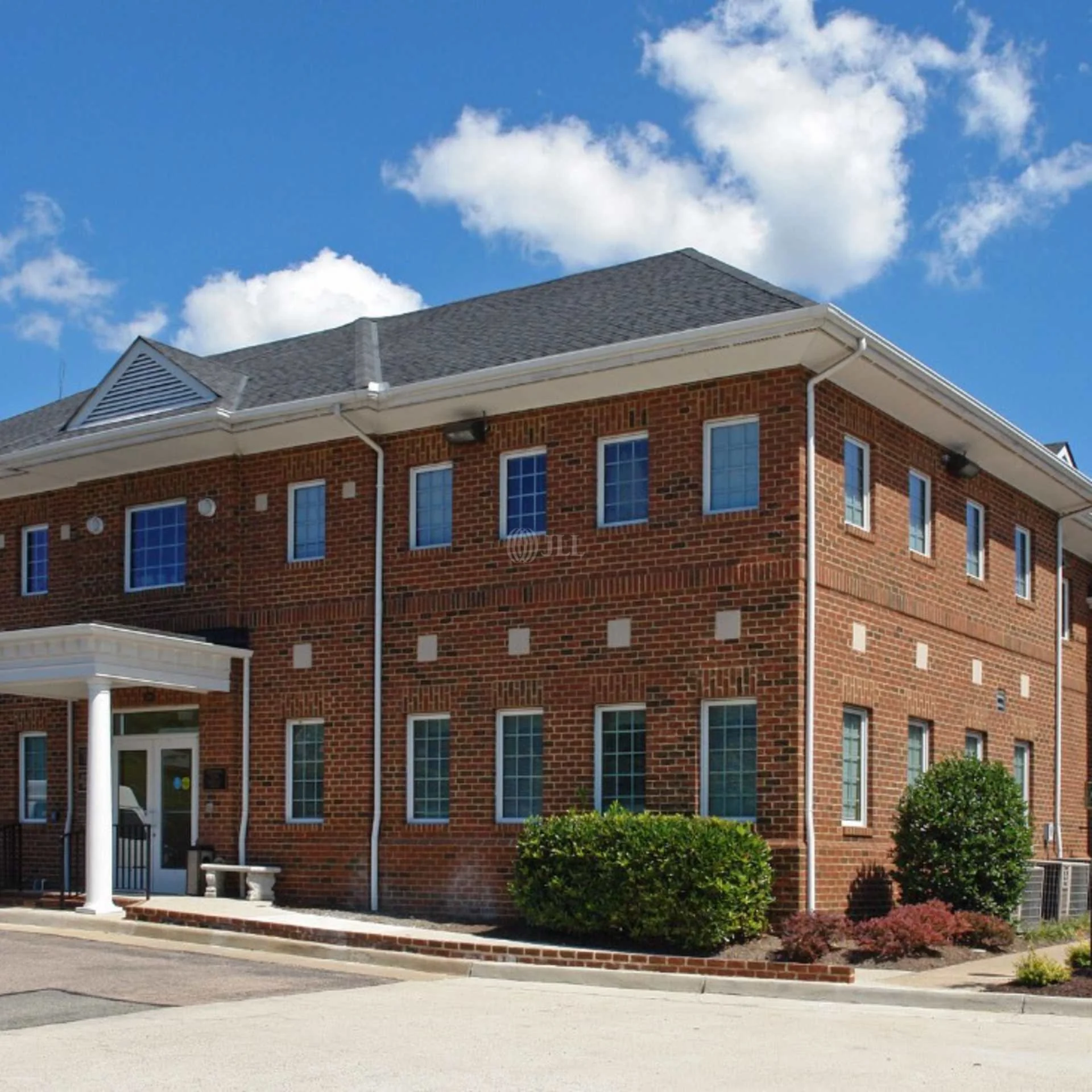 5320 Patterson Ave — Lease in Richmond, VA, photo 3 of 4