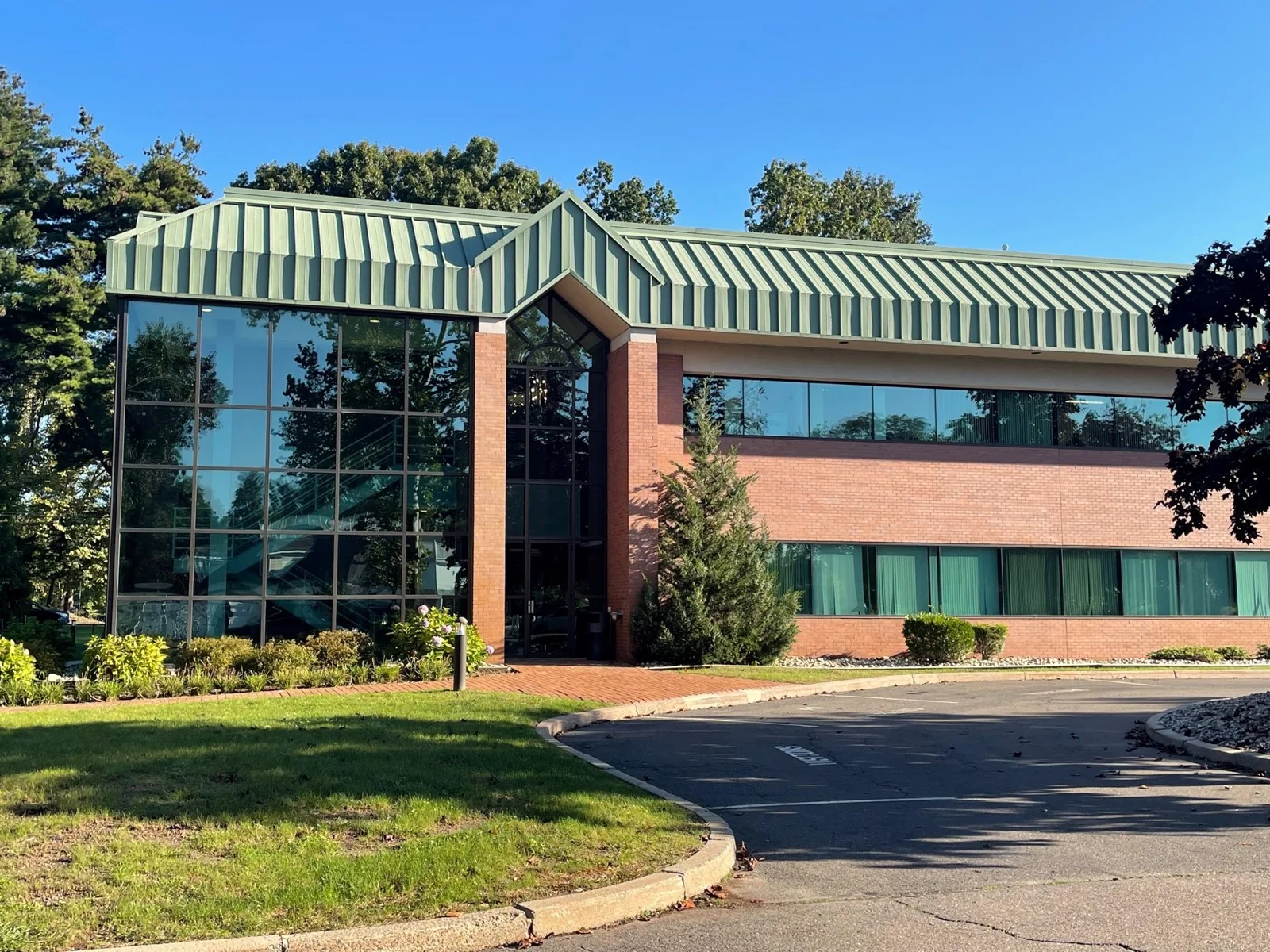 Greenbriar Office Park — Lease in Farmington, CT, photo 1 of 8