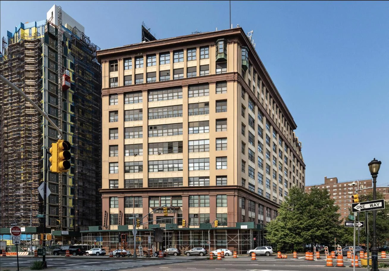 The Howard — Lease in Brooklyn, NY, photo 2 of 3