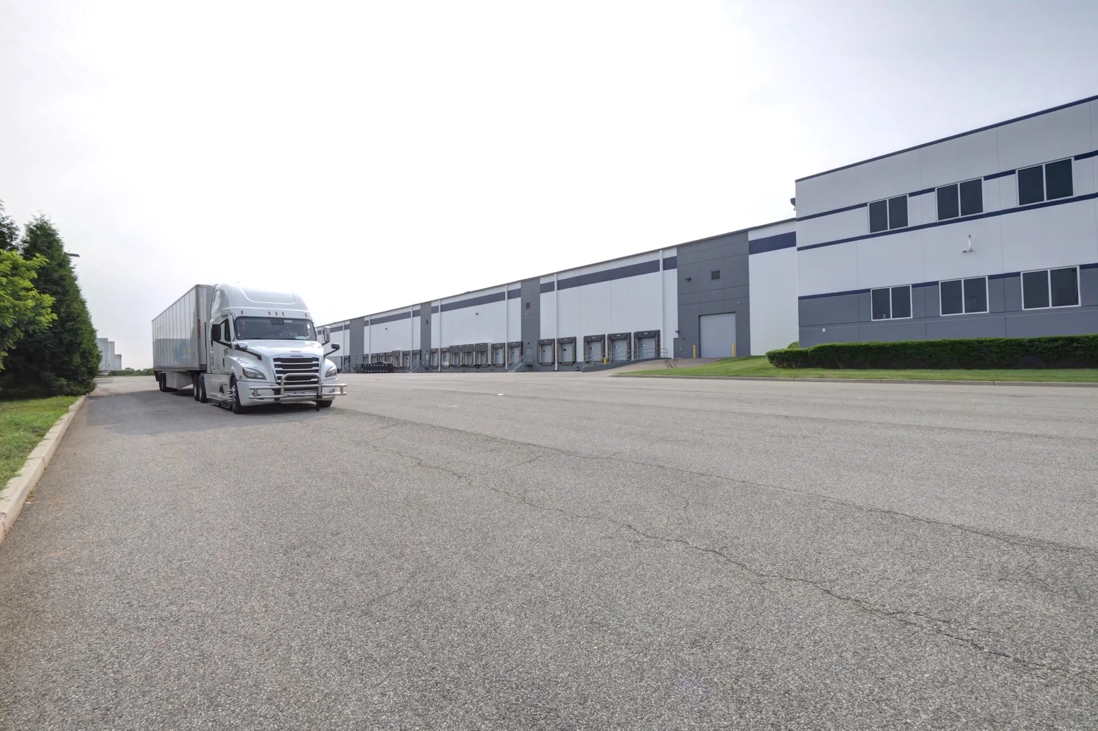 549 Mill Road — Lease in Edison, NJ, photo 4 of 7