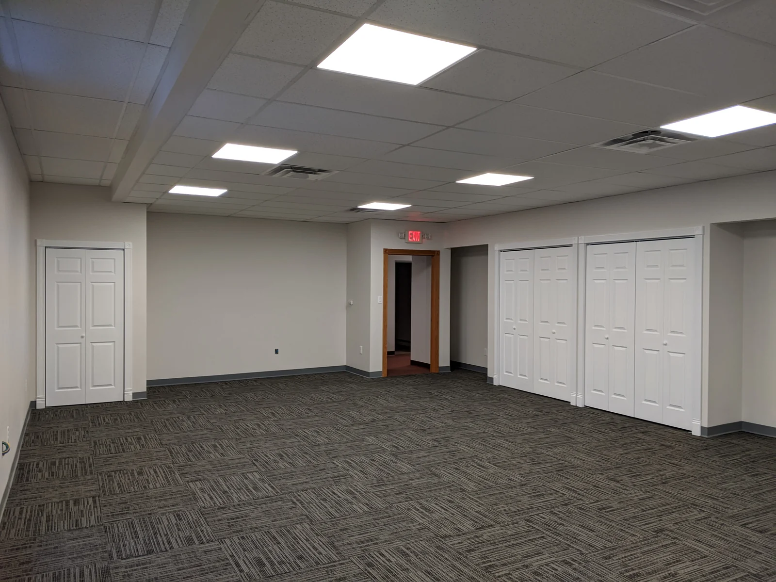 Office in Albany, NY — Sale in Albany, NY, photo 4 of 8