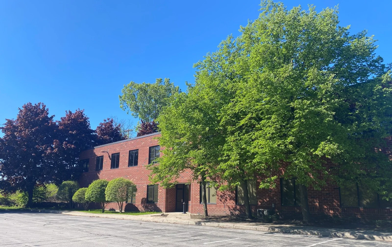 Office in Albany, NY — Sale in Albany, NY, photo 2 of 7