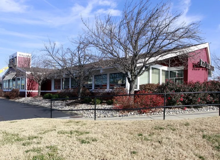 Retail in Fredericksburg, VA — Lease in Fredericksburg, VA, photo 2 of 3