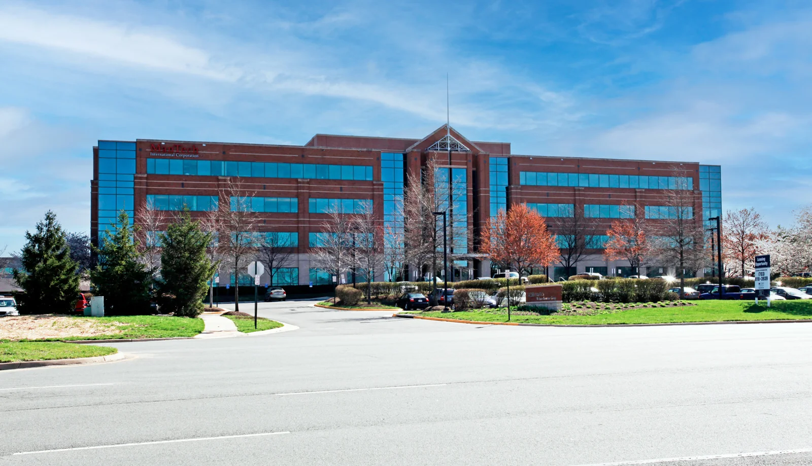 Office in Chantilly, VA — Lease in Chantilly, VA, photo 2 of 8