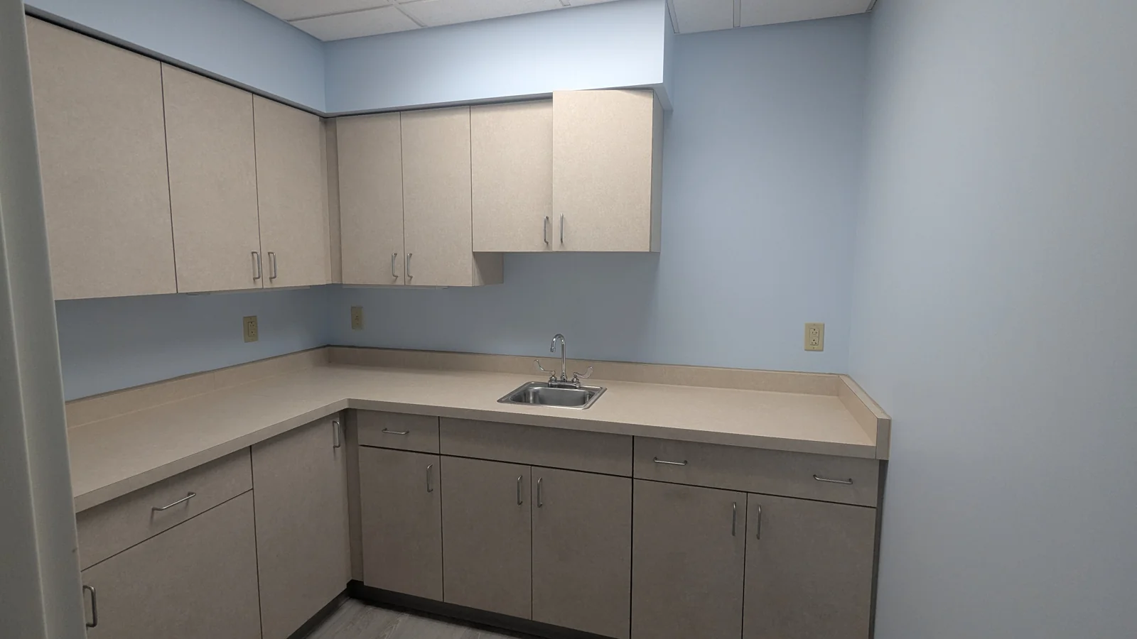 Westfall Surgery Center — Lease in Rochester, NY, photo 6 of 8