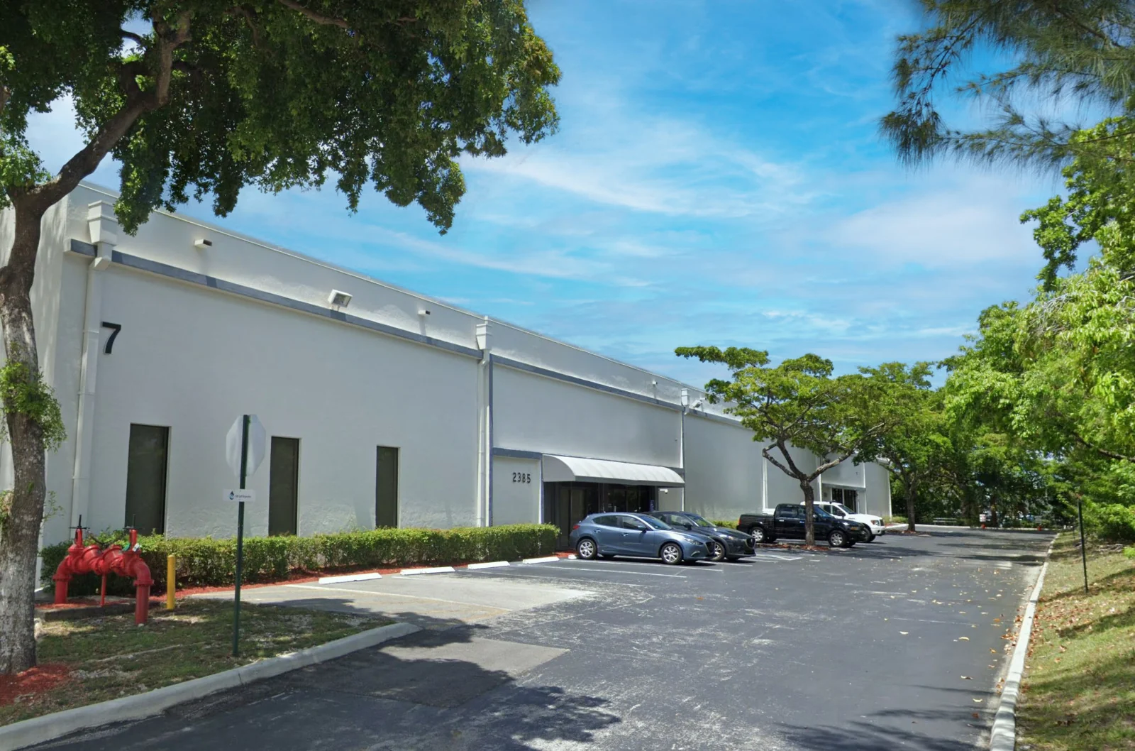 Lakeview Center — Lease in Dania Beach, FL, photo 3 of 8