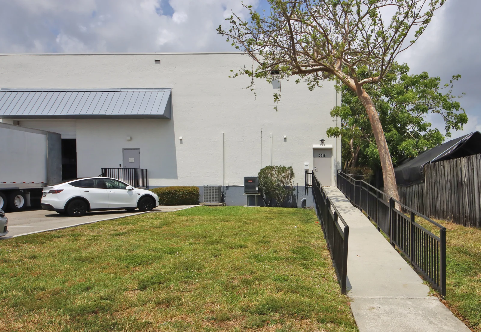 Lakeview Center — Lease in Fort Lauderdale, FL, photo 5 of 8