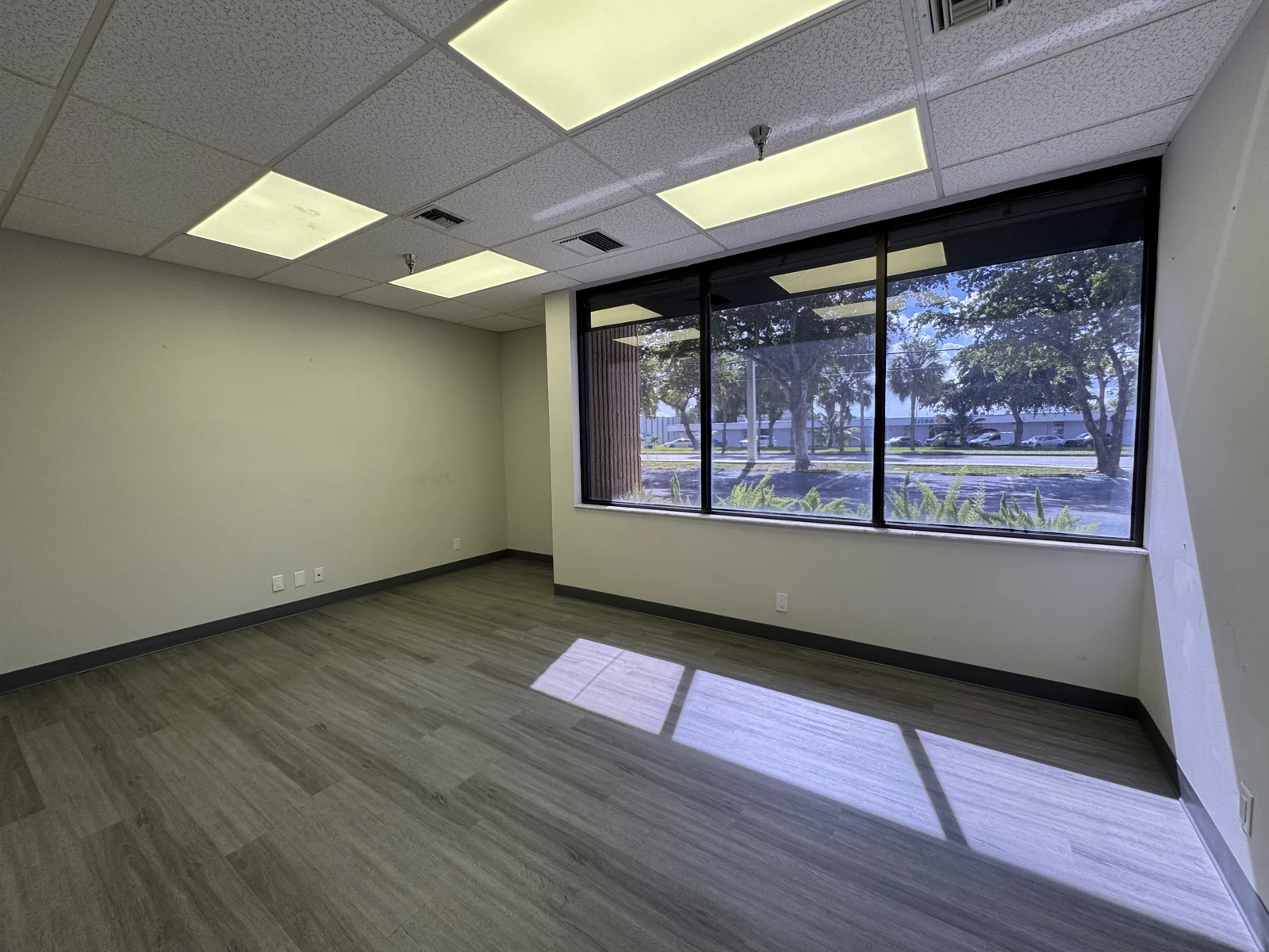 3341 W McNab Road — Lease in Pompano Beach, FL, photo 5 of 8
