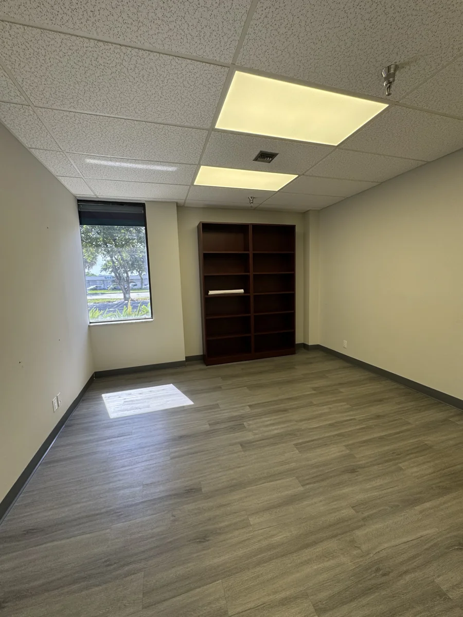 3341 W McNab Road — Lease in Pompano Beach, FL, photo 7 of 8