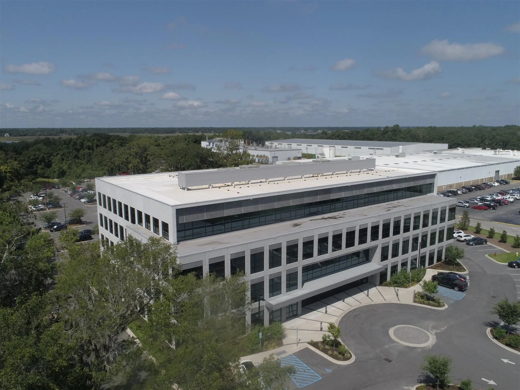 River Oaks Center — Lease in North Charleston, SC, photo 2 of 8