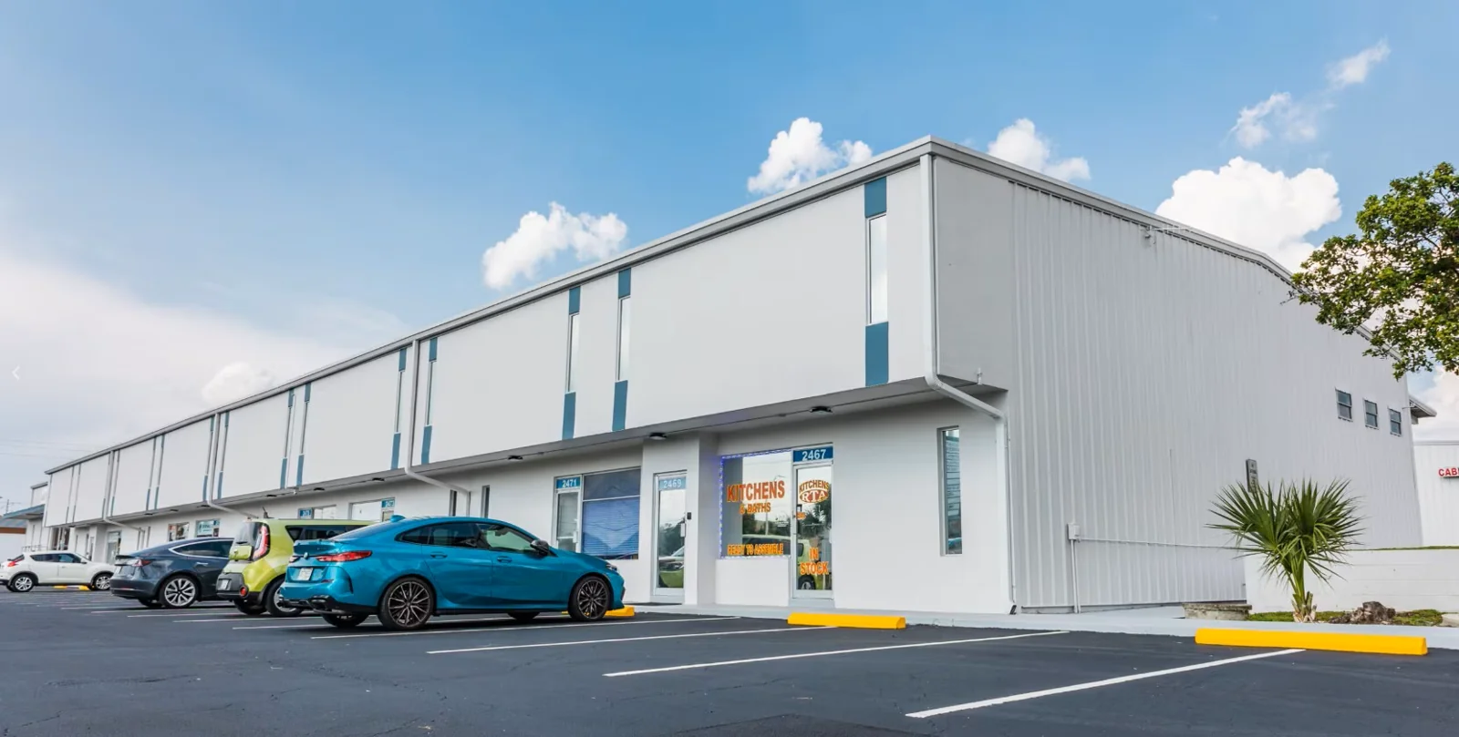 John Young Commerce Center — Lease in Orlando, FL, photo 1 of 2