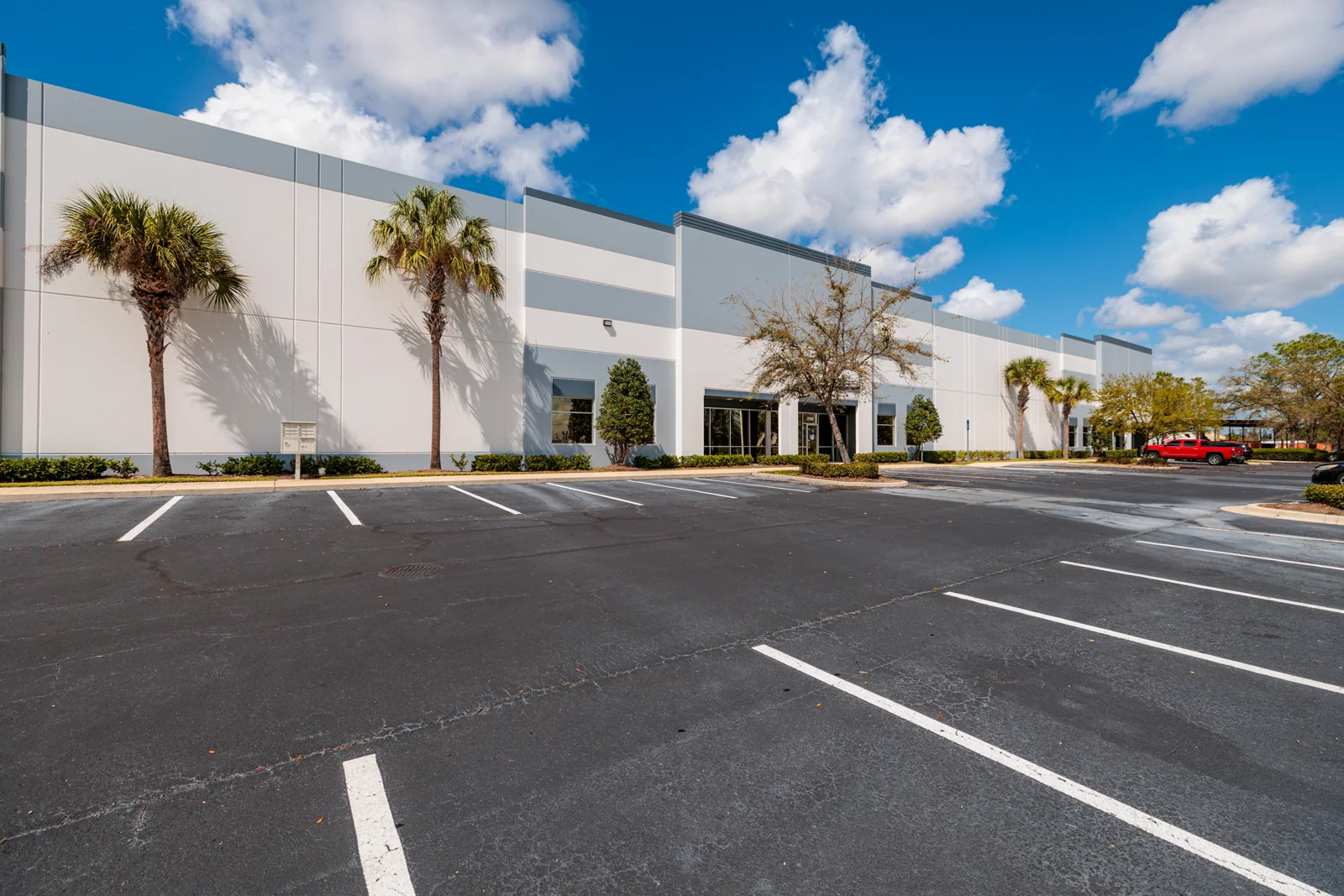 Oak Creek Commerce Park IX — Lease in Riverview, FL, photo 1 of 1