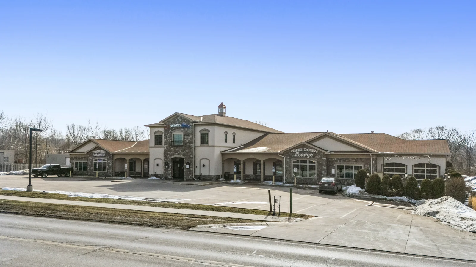 Freestanding 16,704 SF Retail / Restaurant / Event Center
