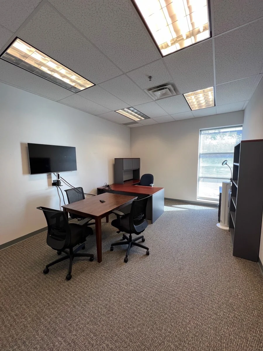 28900 Fountain Parkway — Lease in Solon, OH, photo 3 of 6