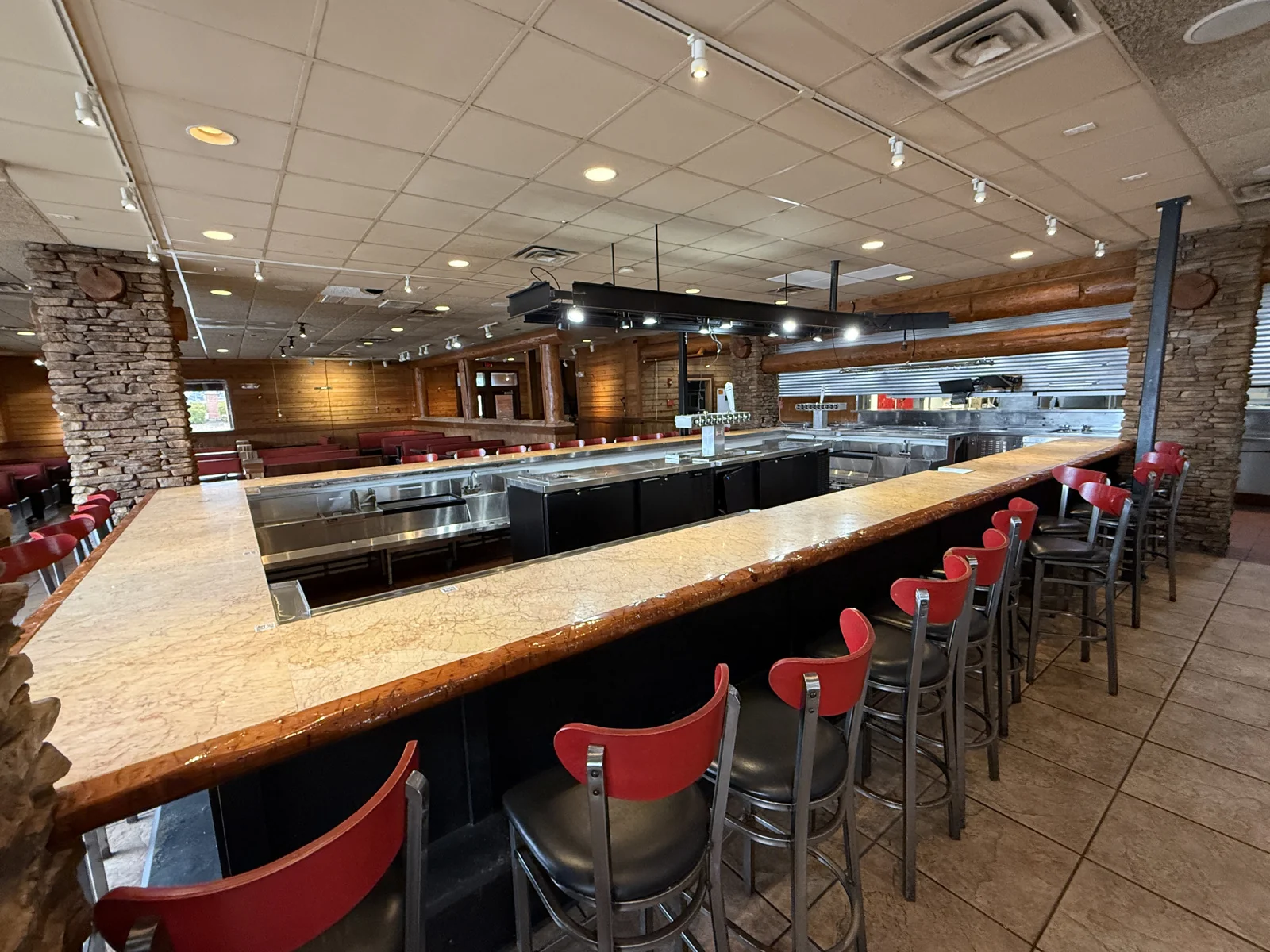 Former Easton Market Smokey Bones — Lease in Columbus, OH, photo 8 of 8