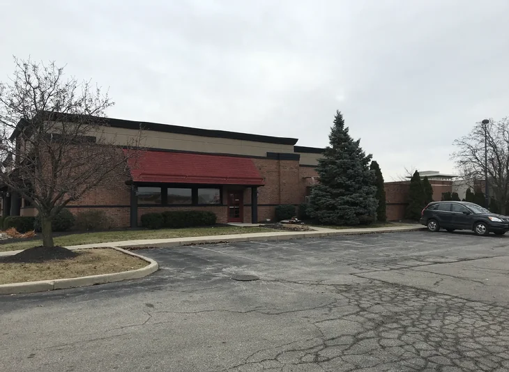 Former Restaurant in Columbus — Sale in Columbus, OH, photo 6 of 8