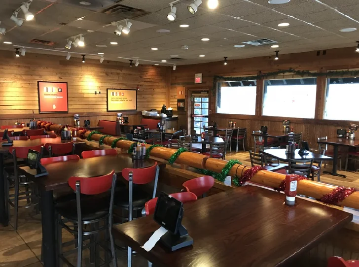 Former Restaurant in Columbus — Sale in Columbus, OH, photo 7 of 8