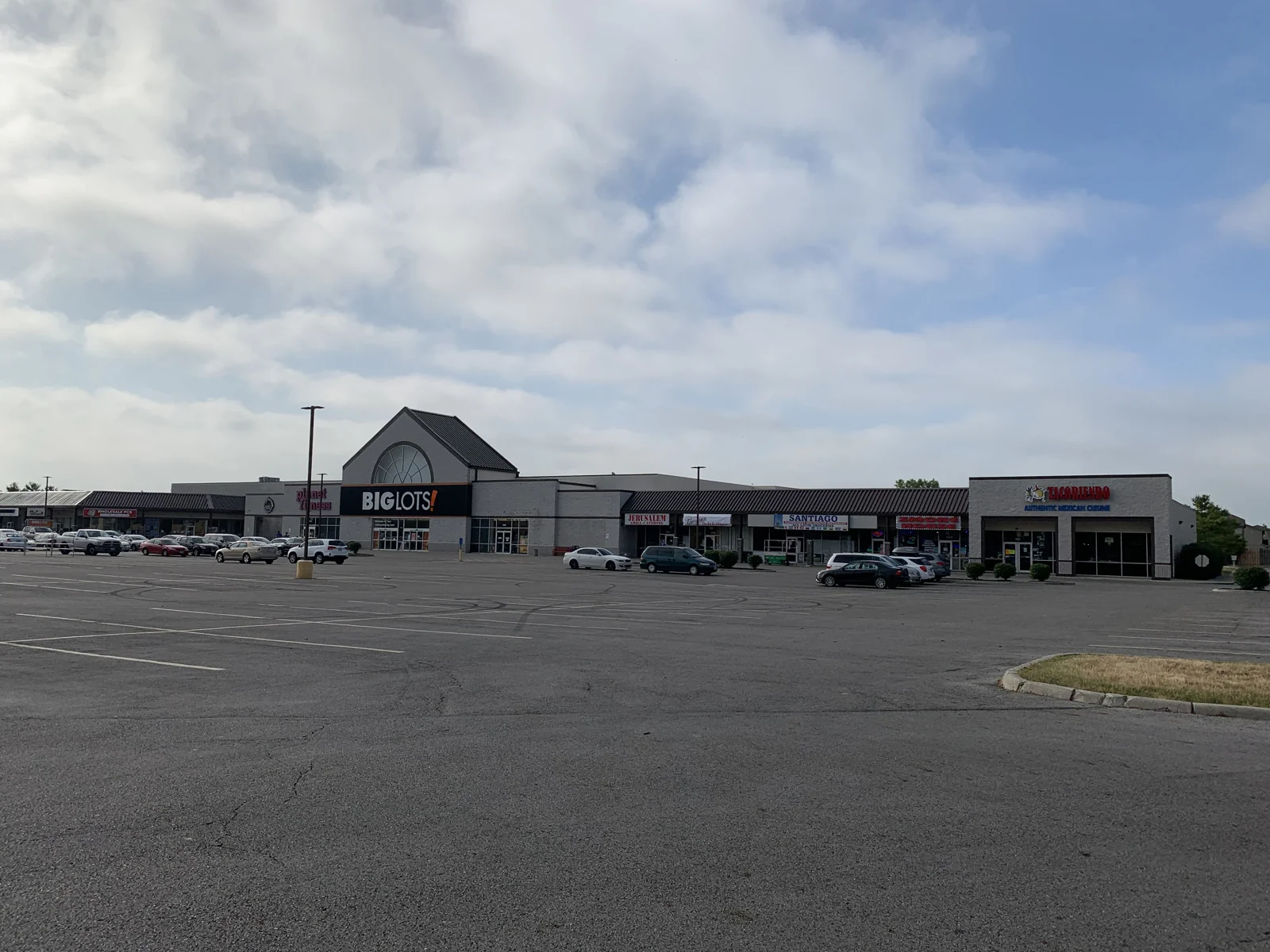 Roberts Crossing — Lease in Hilliard, OH, photo 2 of 8