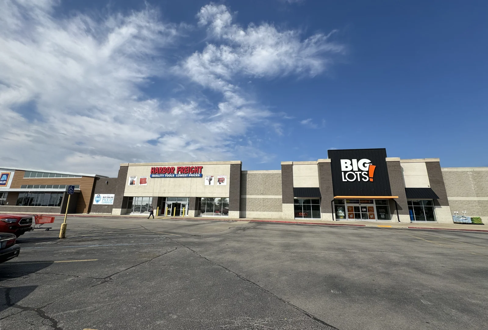 Retail Space Available — Lease in Frankfort, KY, photo 1 of 1