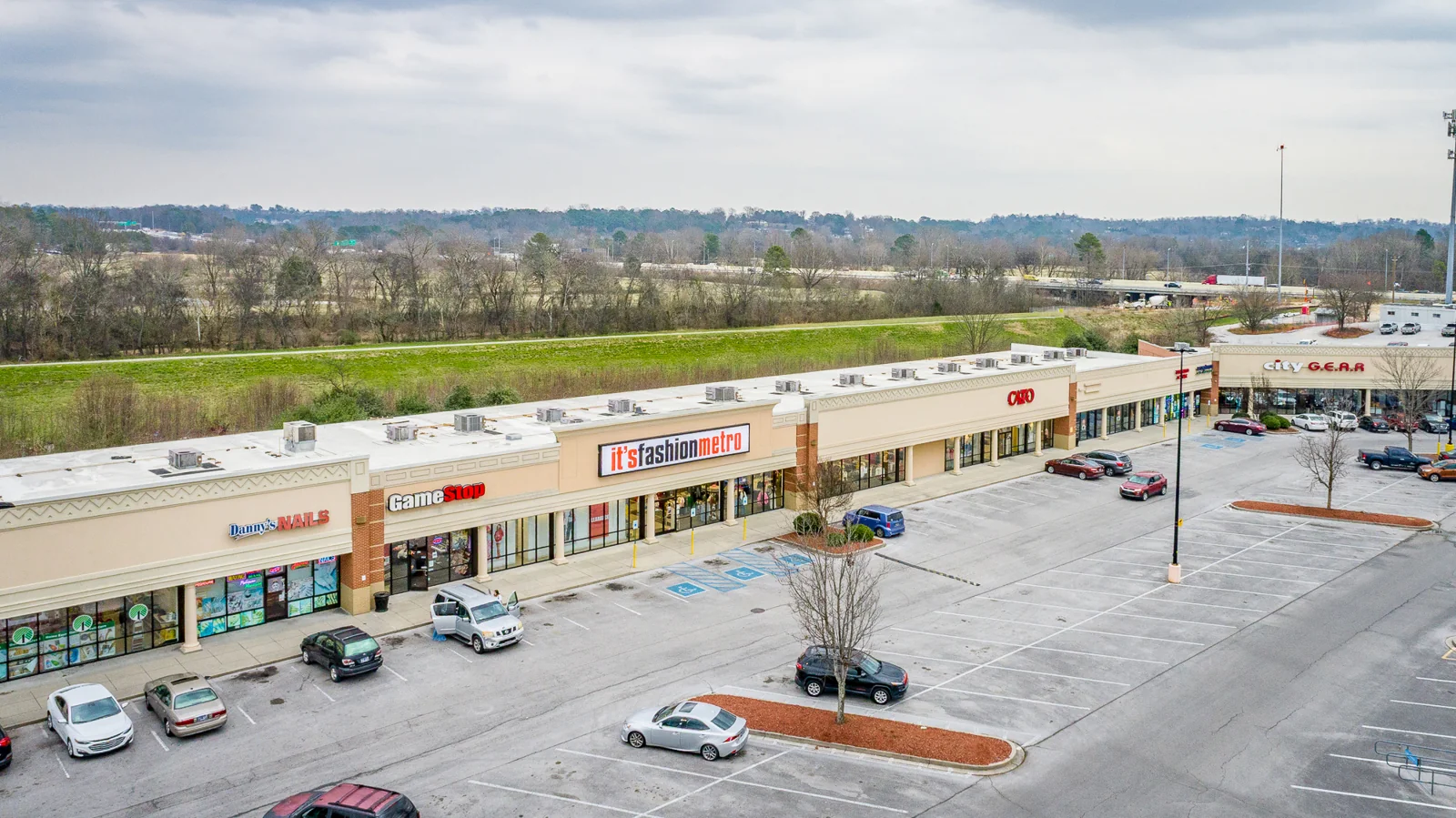 Retail in Chattanooga, TN — Lease in Chattanooga, TN, photo 1 of 5