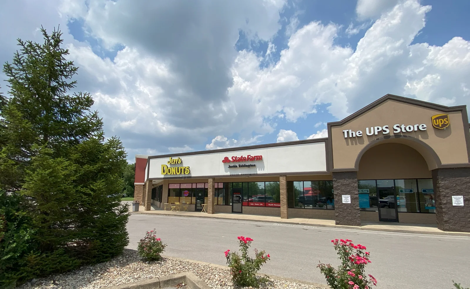 Harley Center — Lease in Louisville, KY, photo 2 of 3