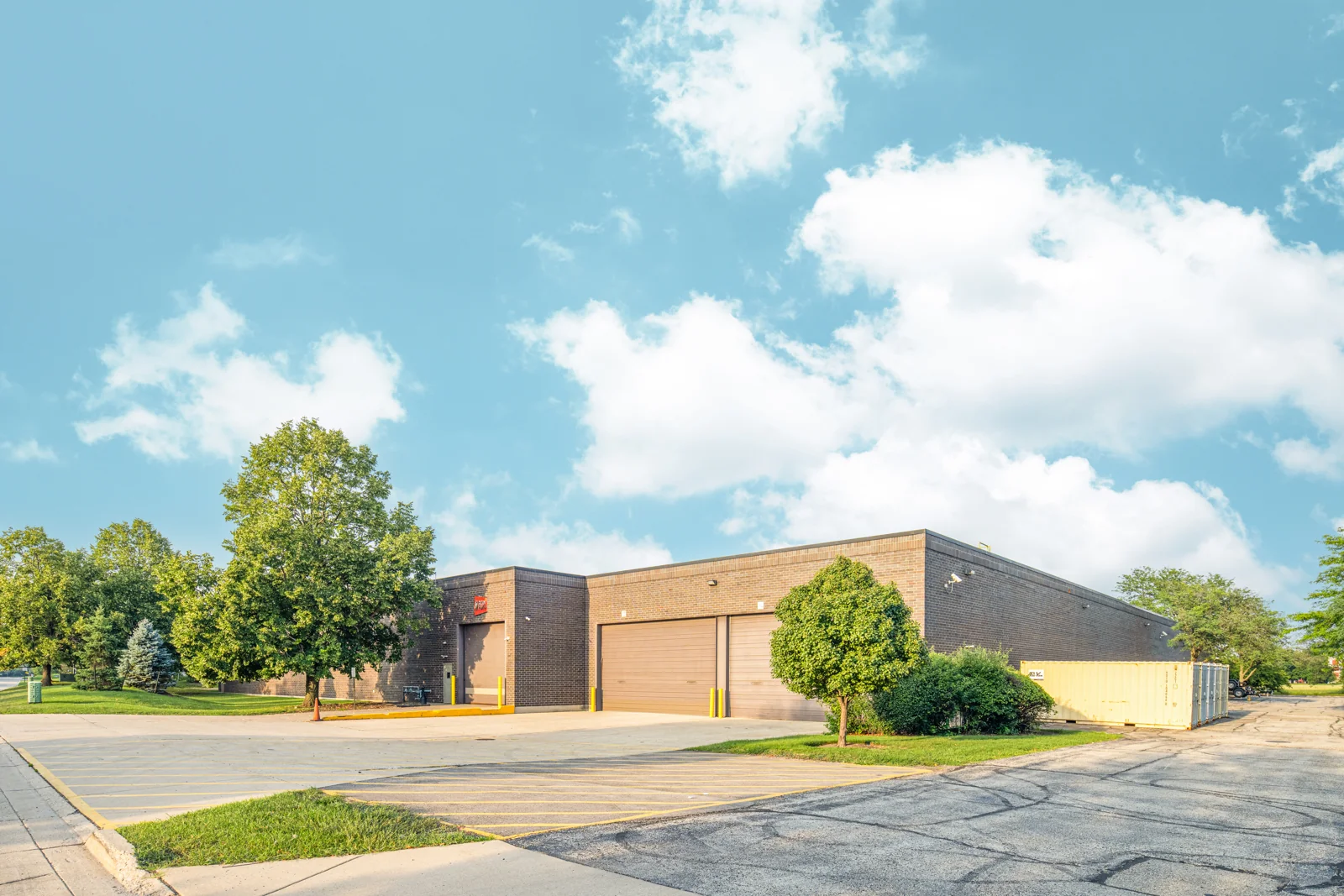 600 Knightsbridge Parkway — Lease in Lincolnshire, IL, photo 3 of 3