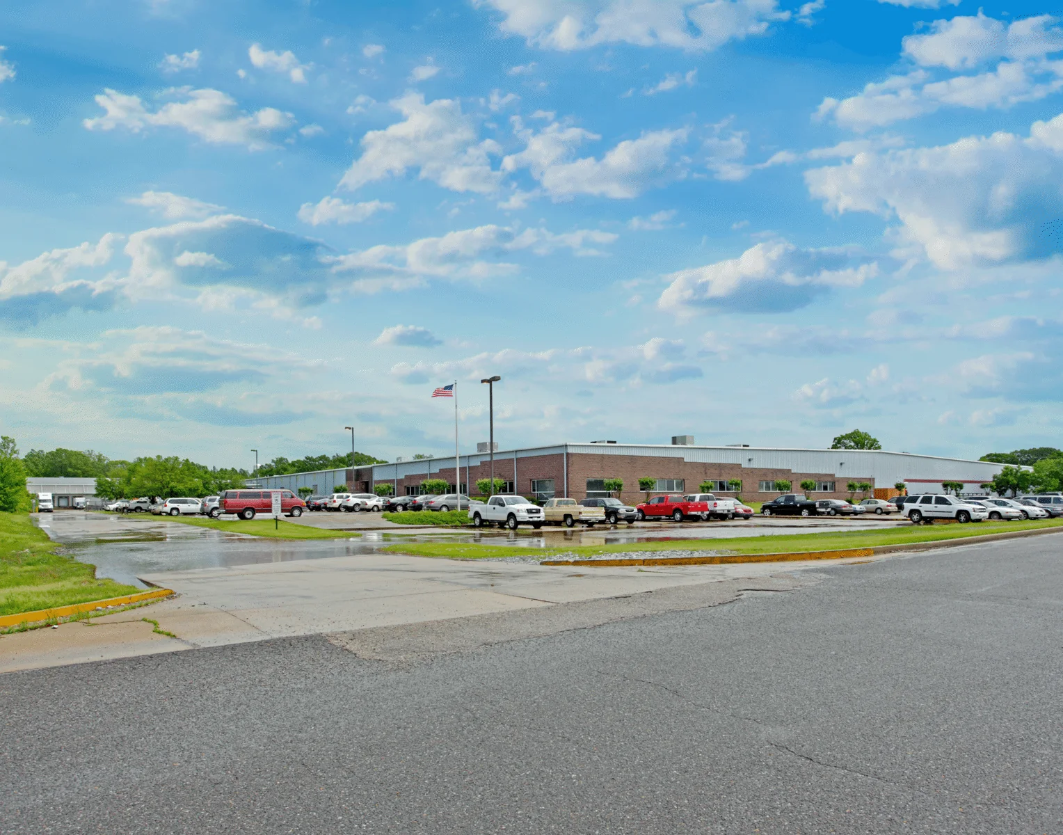 Industrial in Olive Branch, MS — Lease in Olive Branch, MS, photo 2 of 5