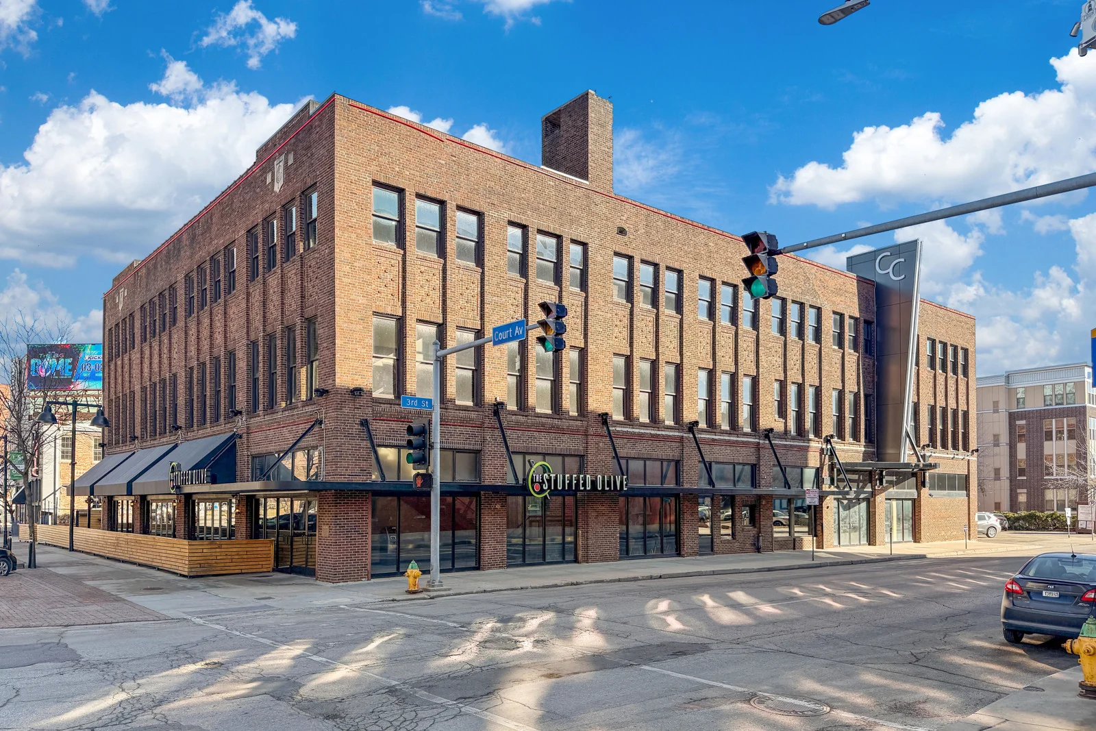 Court Center - photo 1 - Des Moines, IA