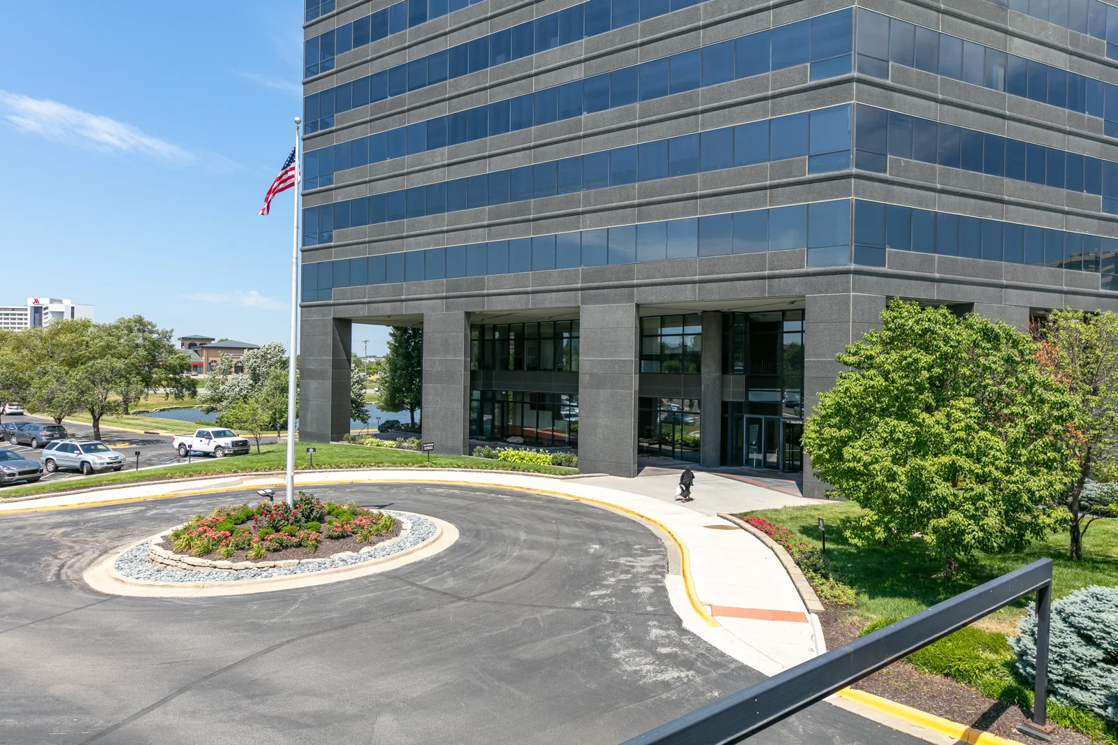 BOK Financial Tower — Lease in Overland Park, KS, photo 2 of 3