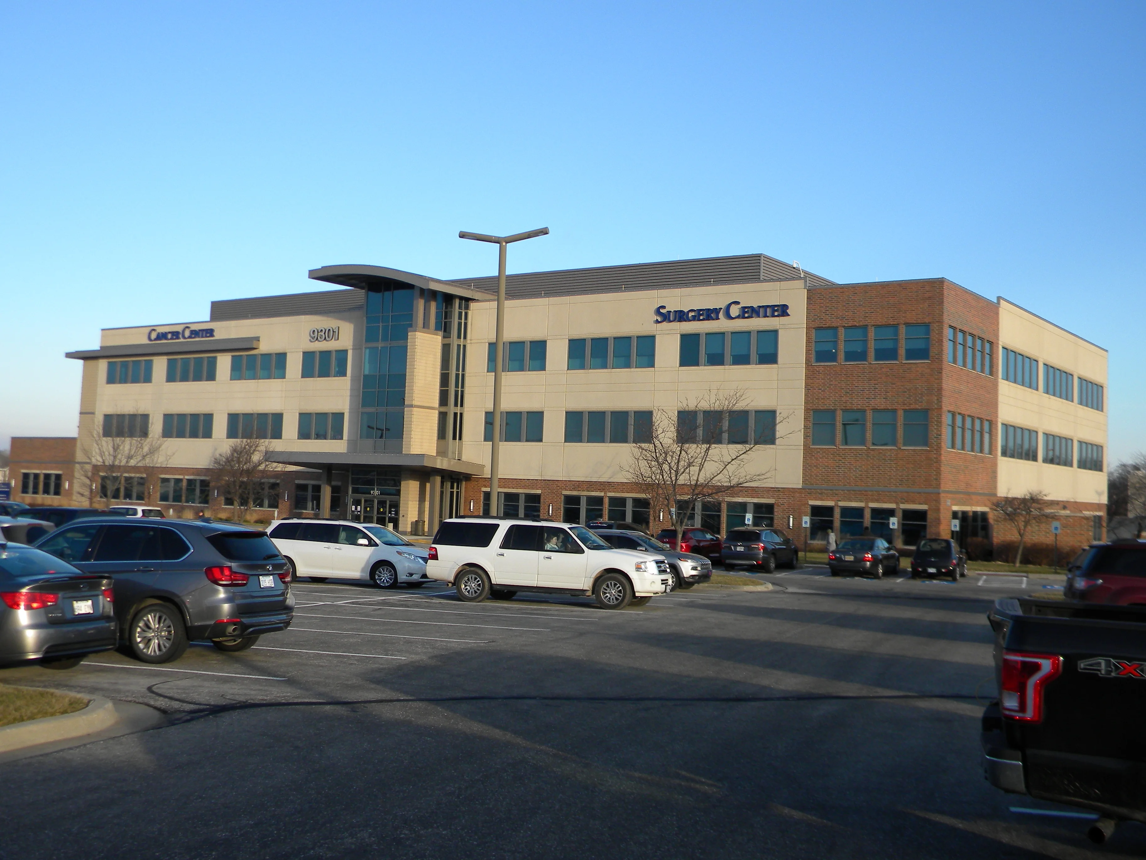 Santa Fe Medical Office Building — Lease in Merriam, KS, photo 1 of 1